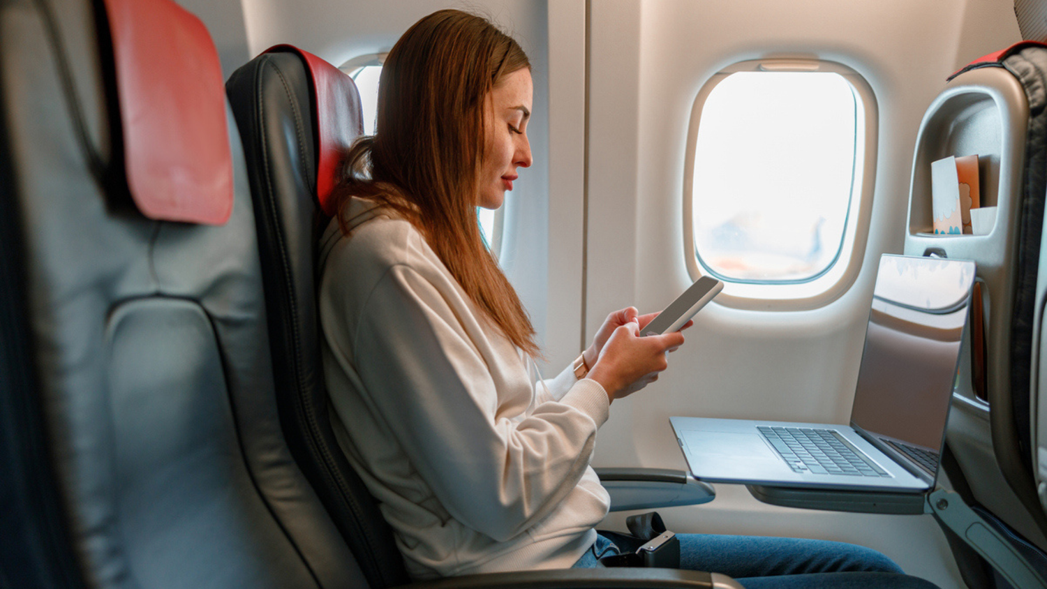 Austrian Airlines rüstet seine Langstreckenflotte auf. Alle neuen Flieger bekommen zeitlich unbegrenztes Internet zum Chatten.
