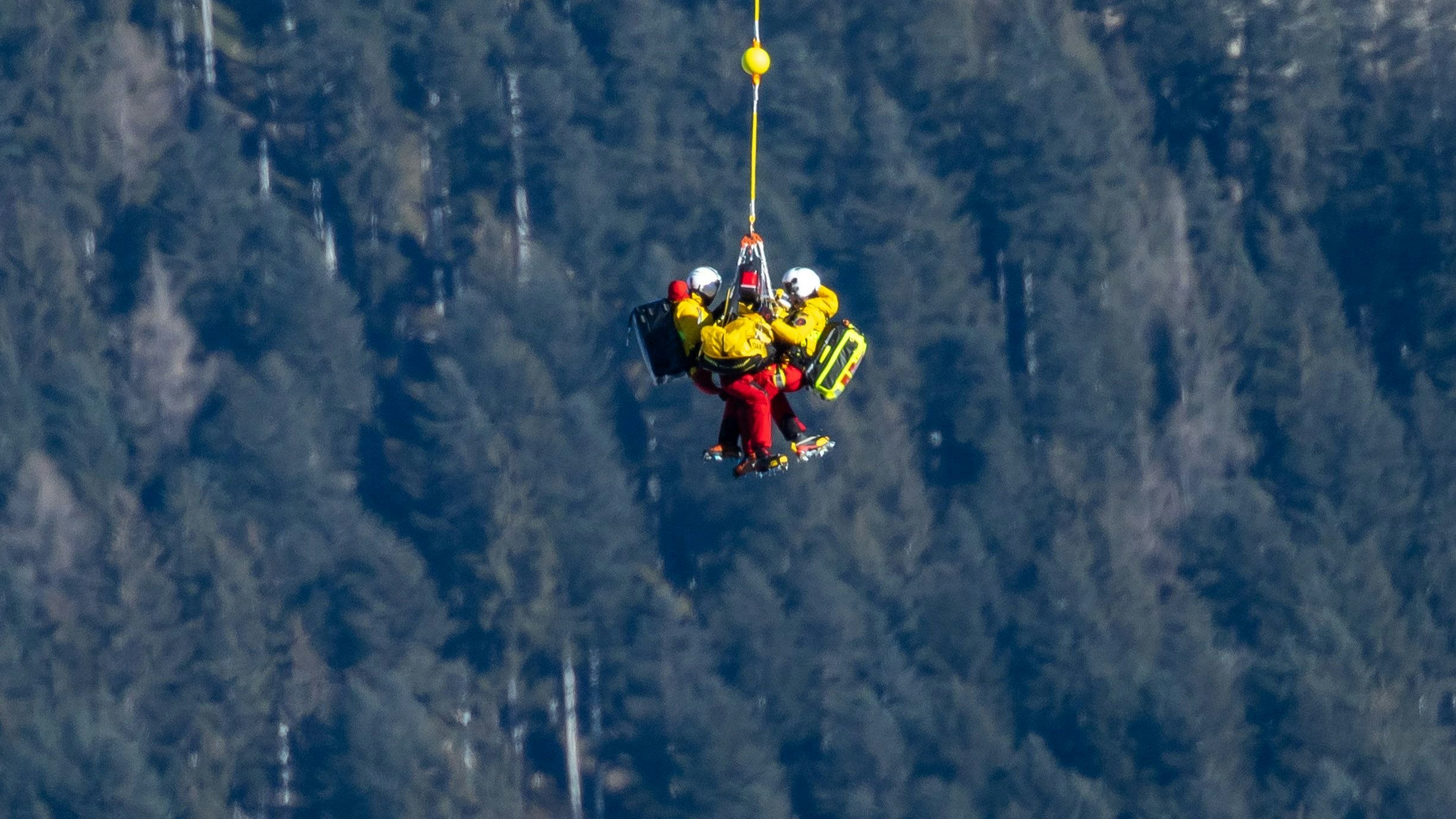 Florian Loriot wurde mit dem Helikopter von der Streif geborgen.