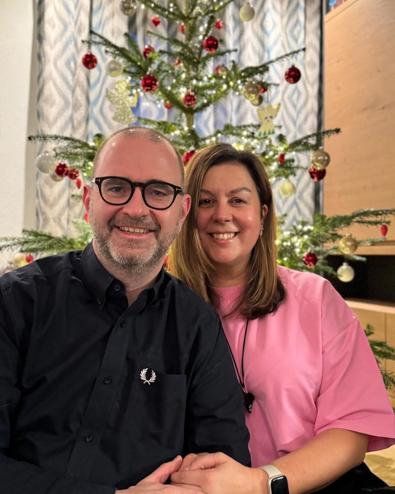 Ein Herz und eine Seele: Didi Prammer mit seiner Anna vor wenigen Wochen vor dem Christbaum