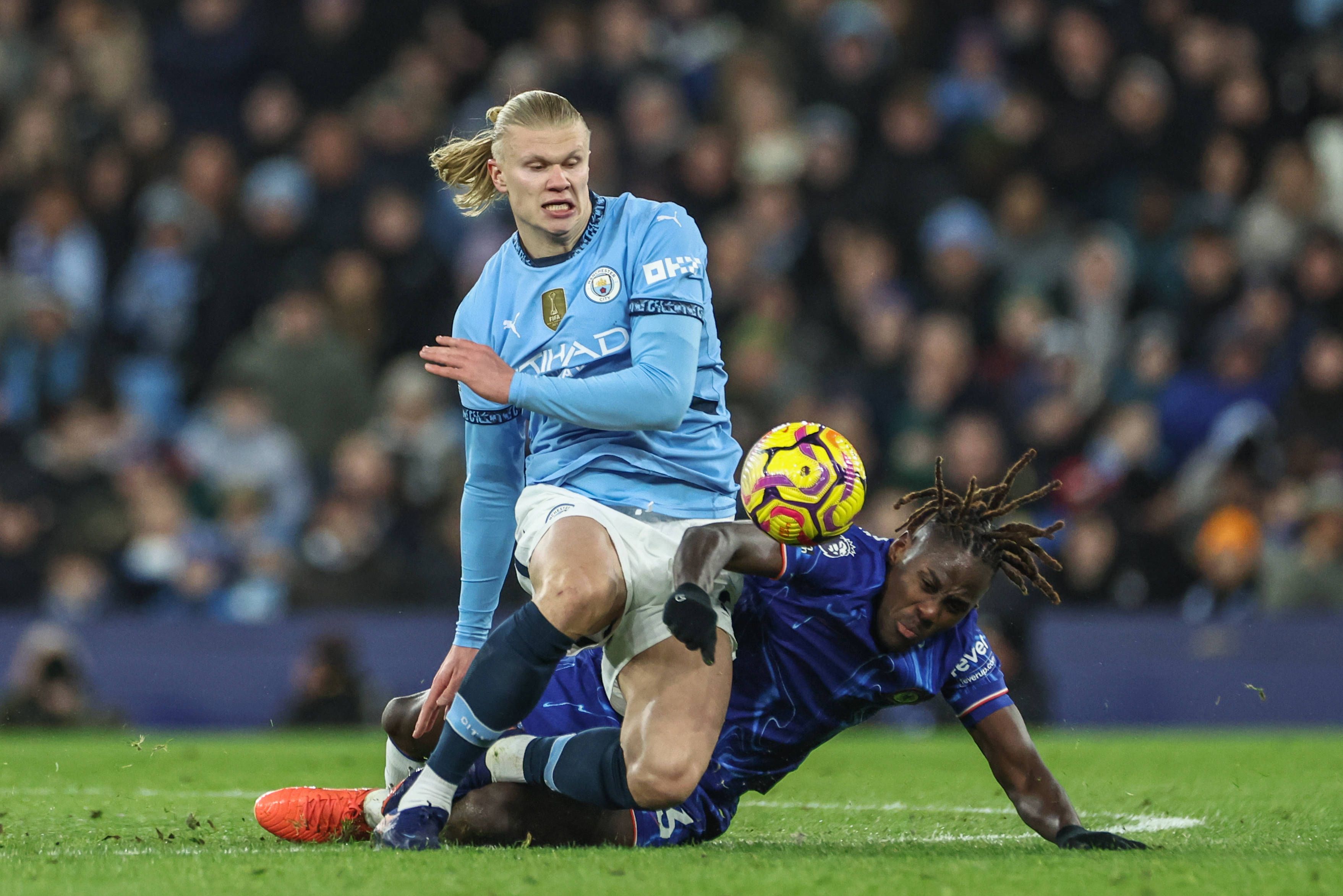 Erling Haaland trifft gegen Chelsea.