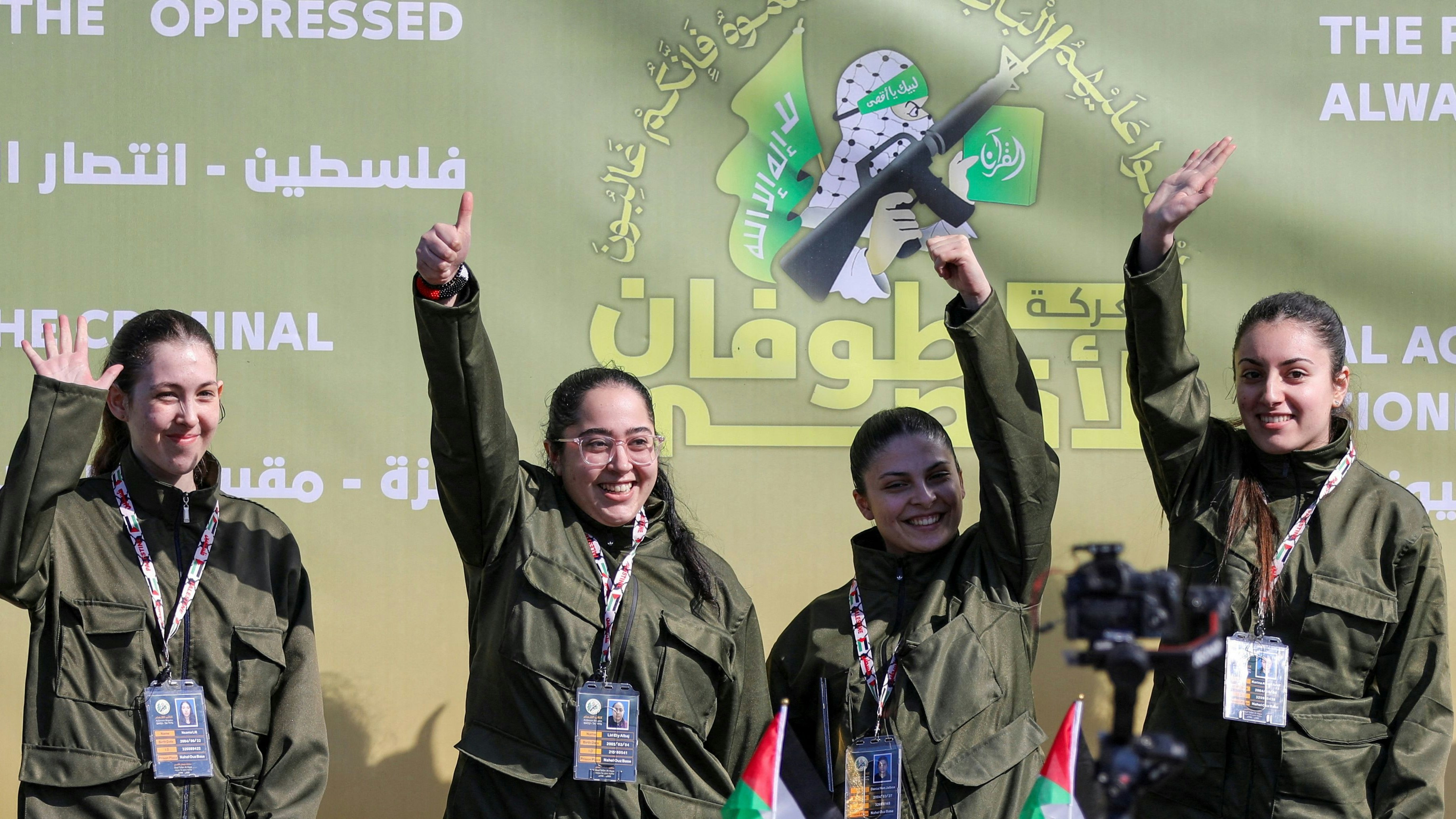 Four female Israeli soldiers, who had been held in Gaza since the deadly October 7, 2023 attack, are released by Hamas militants as part of a ceasefire and a hostages-prisoners swap deal between Hamas and Israel, in Gaza City, January 25, 2025. REUTERS/Dawoud Abu Alkas     TPX IMAGES OF THE DAY     