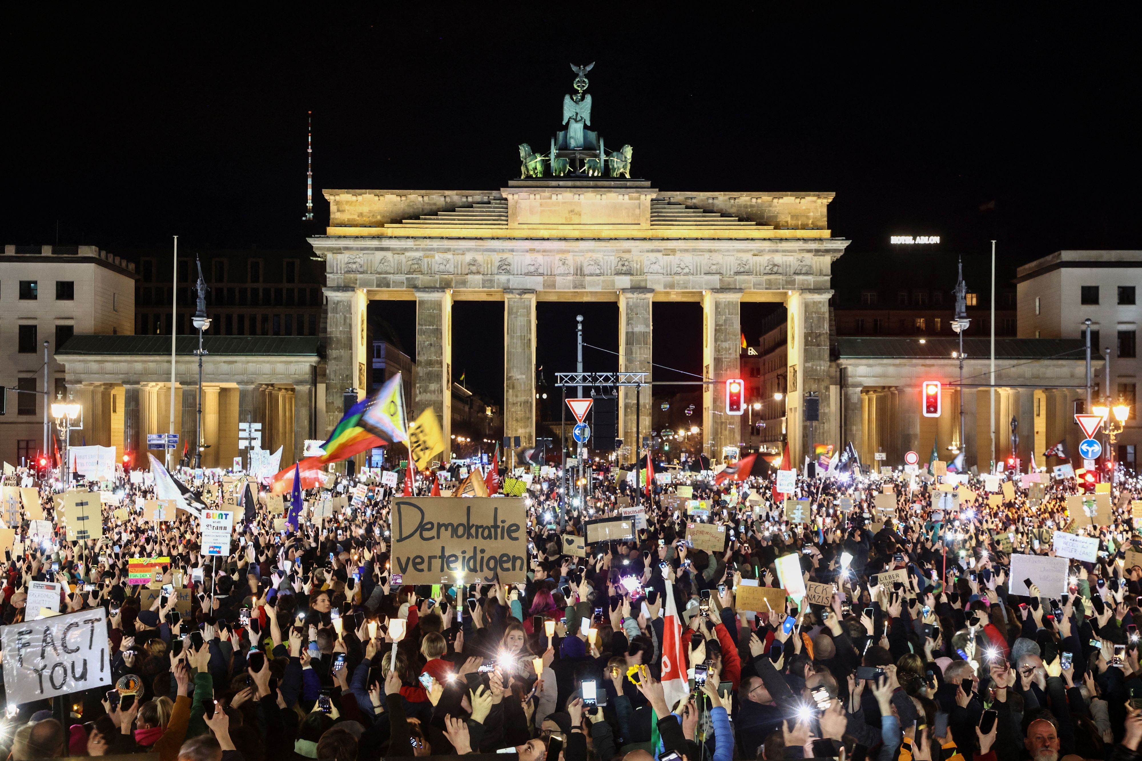 Am Samstag demonstrierten in Berlin Zehntausende Menschen gegen Rechts.