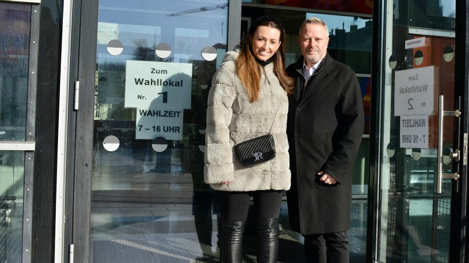 Rainer Spenger (SPÖ) wählte in Wr. Neustadt (im Bild mit Dara Spenger)