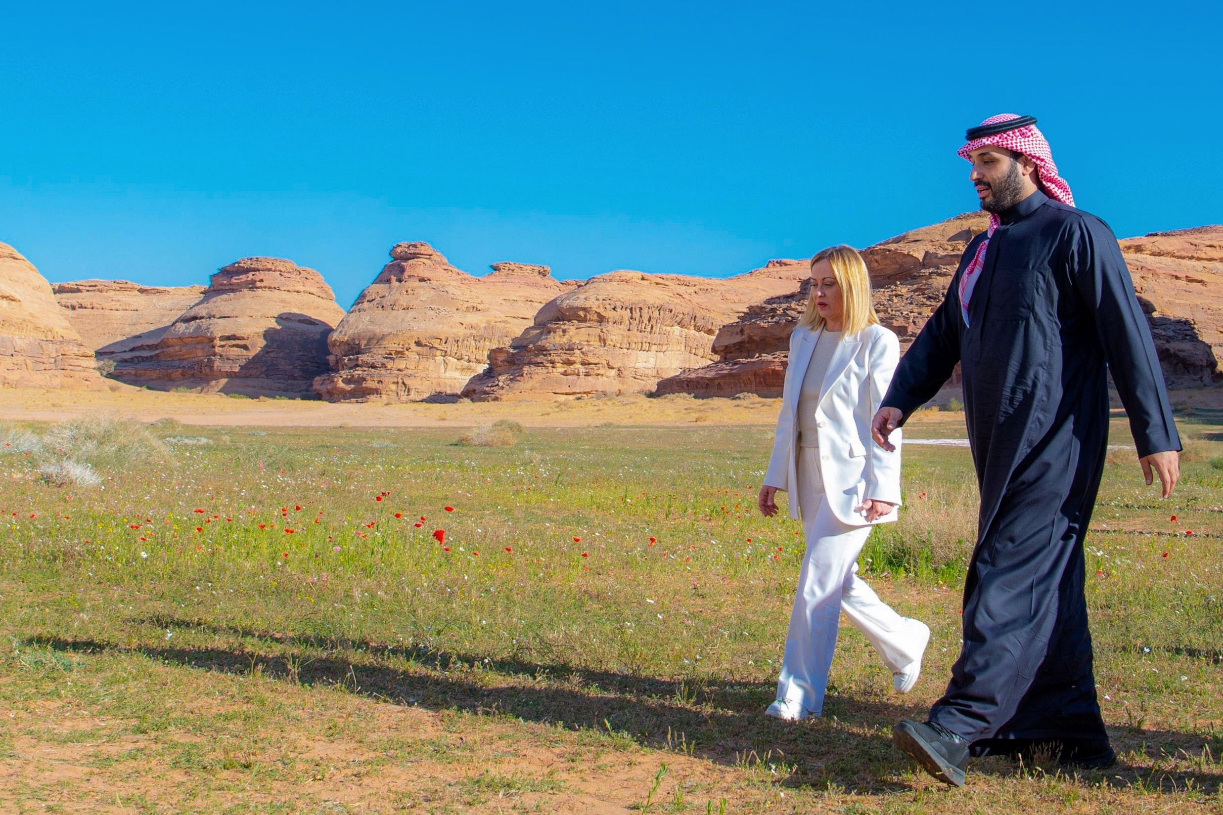 Heute.at - Wetter ist schön – Meloni zu Besuch bei den Scheichs