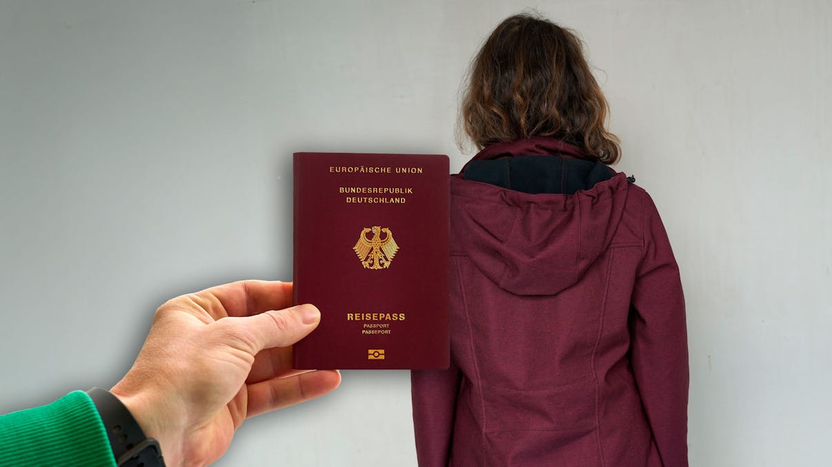 Aufenthaltstitel übertragen In Neuen Pass Deutsche in Wien packt aus – "Schäme mich für mein Land" – Terminposse