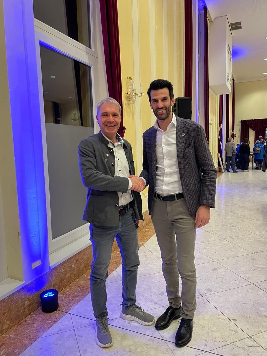 Herbert Pemp mit Udo Landbauer