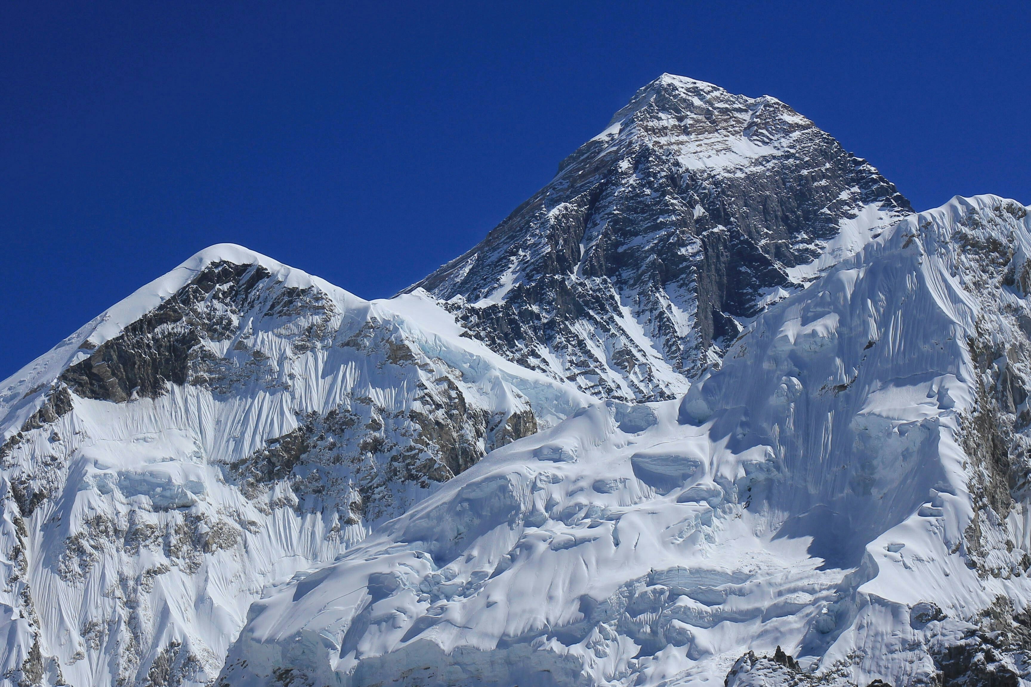 Der Mount Everest von Kala Patthar in Nepal aus betrachtet: Nicht nur der höchste, sondern auch einer der gefährlichsten Berge der Welt