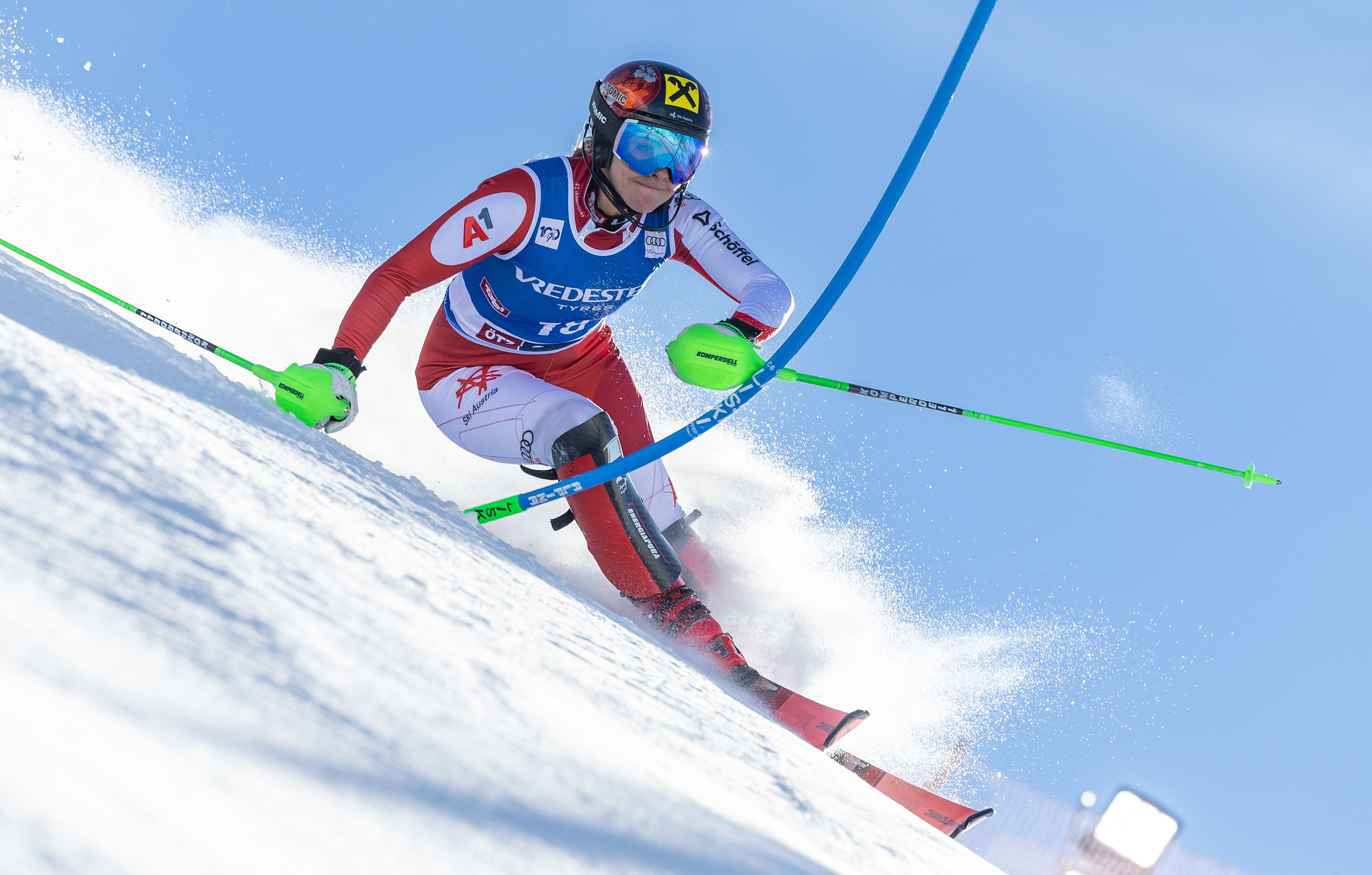 Katharina Gallhuber ist wieder auf der Piste unterwegs.