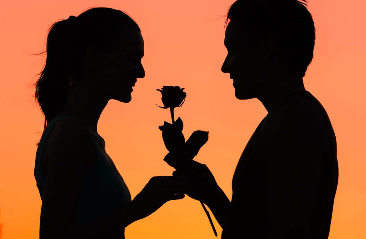 Auch wenn es ihnen nicht bewusst ist, neigen beide Geschlechter dazu, bei Verabredungen jüngere Menschen leicht zu bevorzugen, wie eine Studie der University of California ergab.