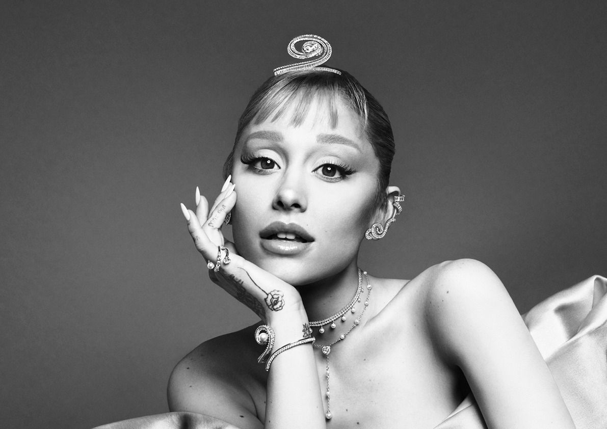 Ariana Grande designte mit Swarovski ihre erste Schmuckkollektion.