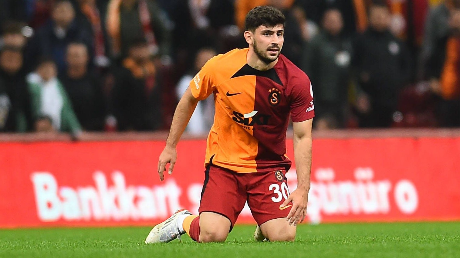 Auf dem Abstellgleis: Demir kommt insgesamt nur auf 86 Spielminuten