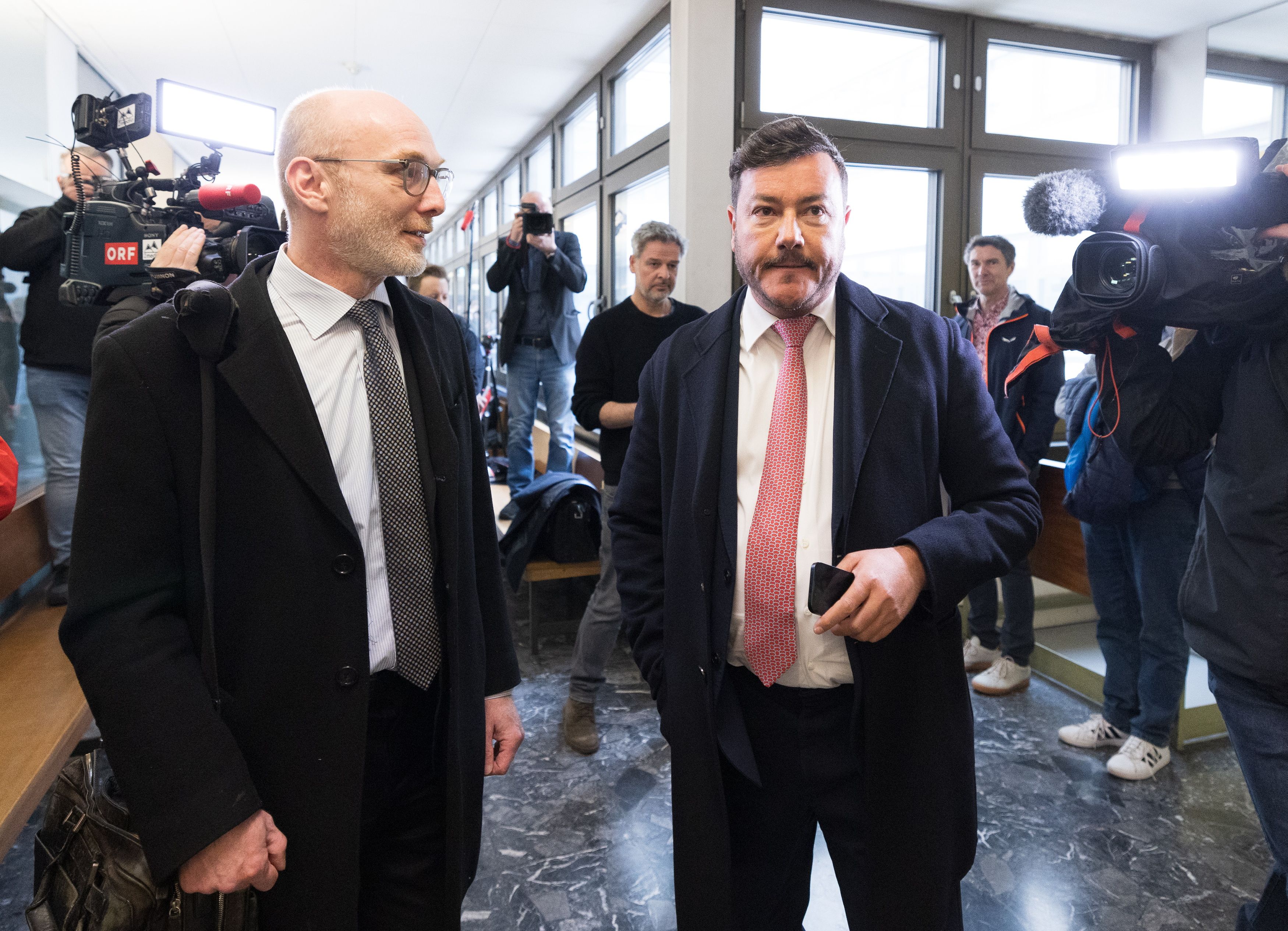 René Benko am 24. April 2024 während der Signa-Prüfungstagsatzung im Konkursverfahren in Innsbruck.