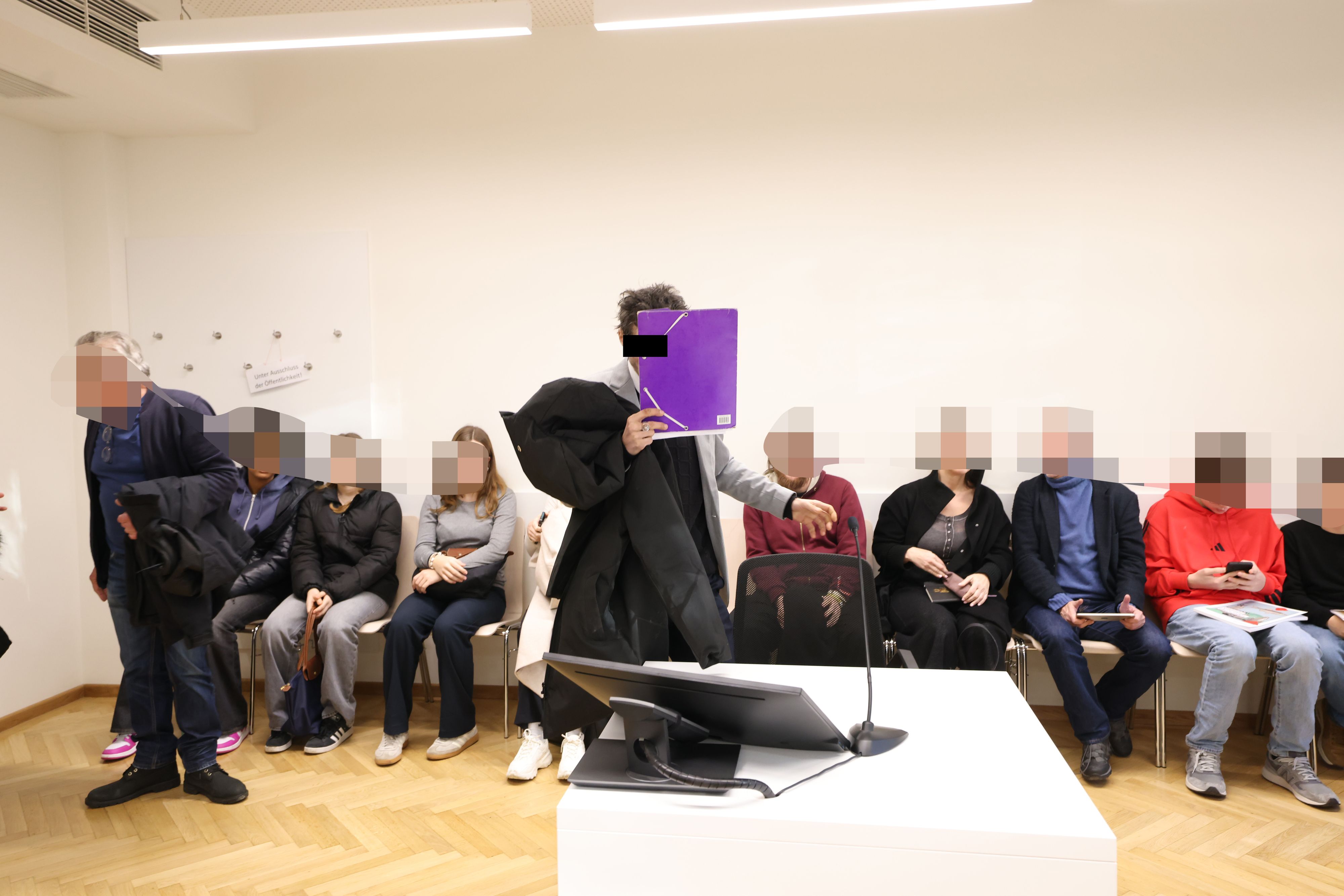 Der Angeklagte vor Gericht in Wien.