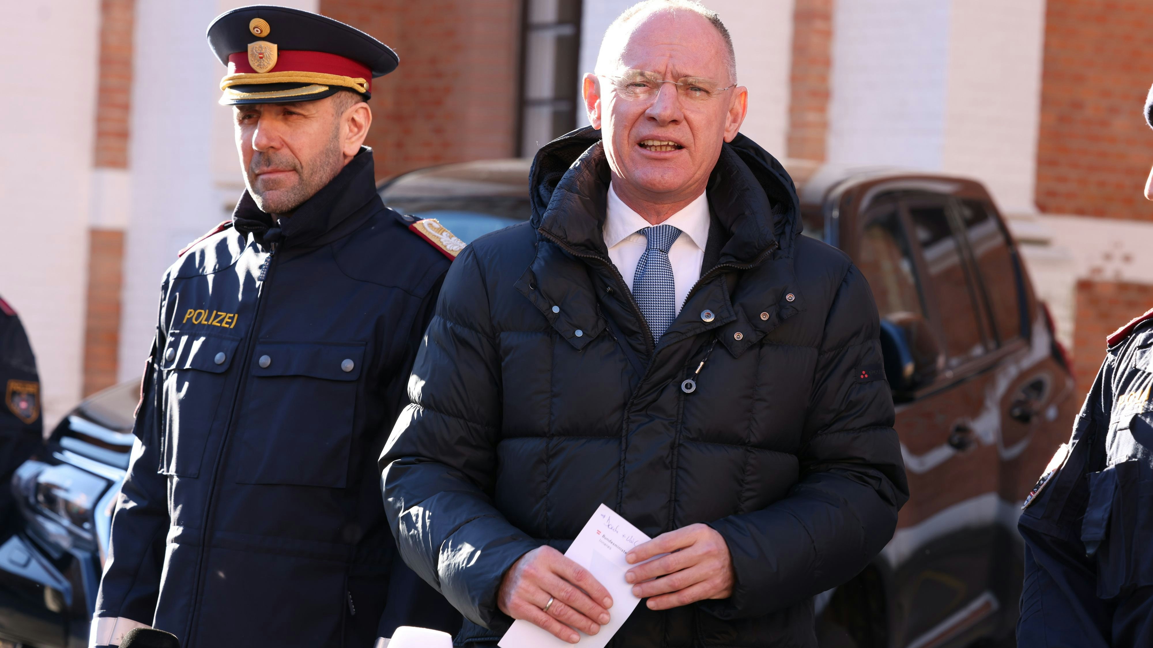 Heute.at - Riesen-Razzia gegen radikale Islamisten in Österreich