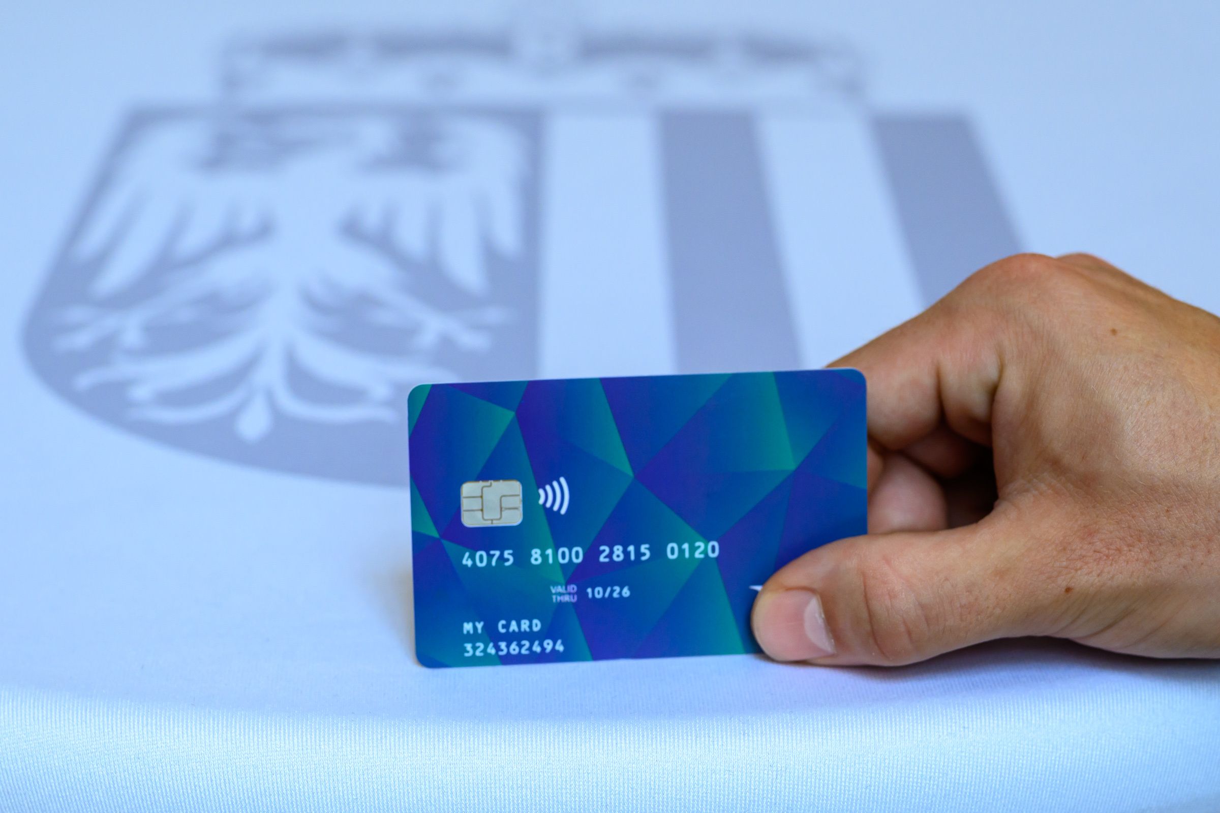 Oberösterreich hat als erstes Bundesland die Sachleistungskarte eingeführt und zieht positive Bilanz.