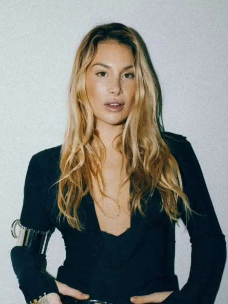 Bei der Geliebten handelt es sich laut dem Ex-Paparazzo Fabrizio Corona um Angelica Montini.