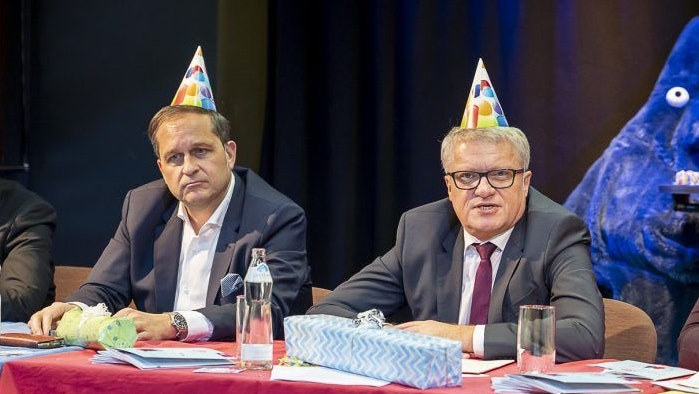 Da war noch alles in Ordnung: Dietmar Kerschbaum (li.) und Ex-Bürgermeister Klaus Luger bei einer Pressekonferenz des Kinder-Kulturzentrums Kuddelmuddel.