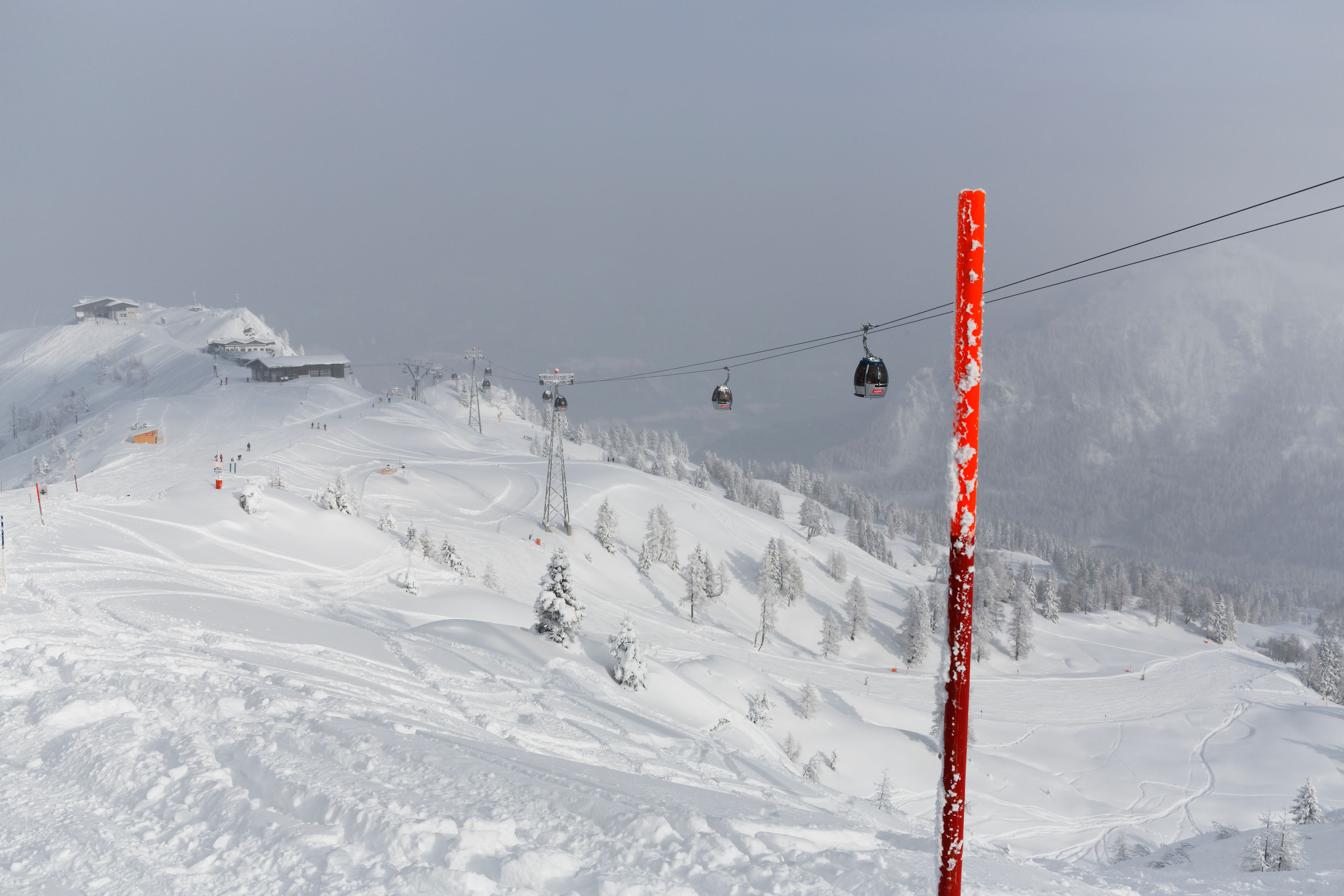 Die Mitarbeiter des Millenium-Expresses konnten sich noch rechtzeitig in eine Kabine retten.