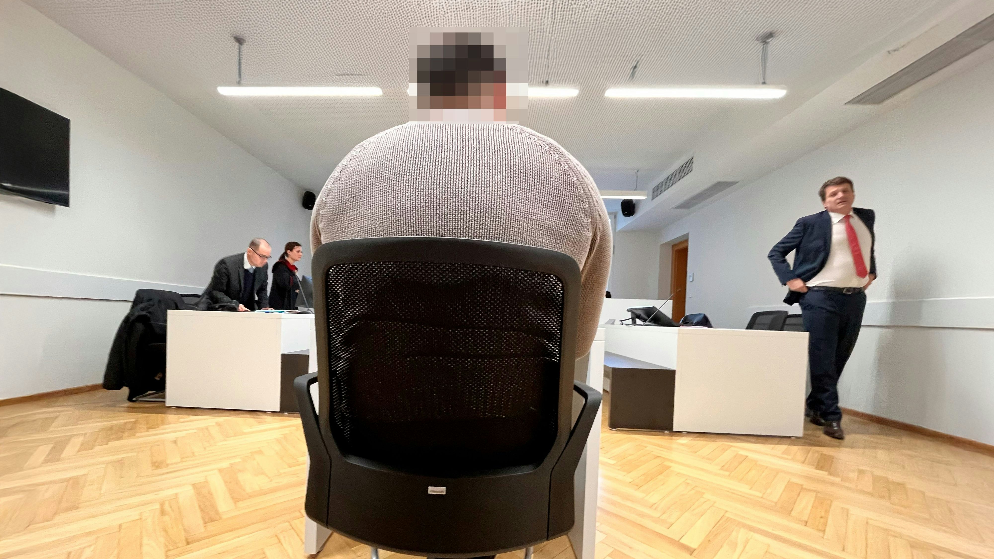 Breite Schultern: Der Türsteher war vor Gericht geständig.