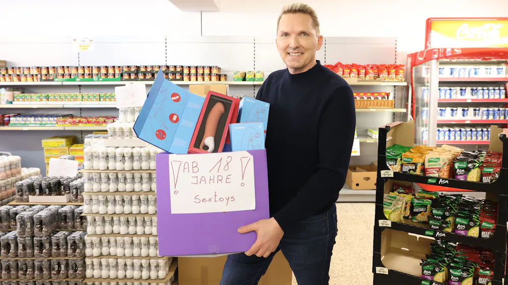 Durex und Co. Zum halben Preis! Jetzt gibt's Sextoys im Sozialmarkt | Heute.at Durex und Co. Zum halben Preis! Jetzt gibt's Sextoys im Sozialmarkt | Heute.at