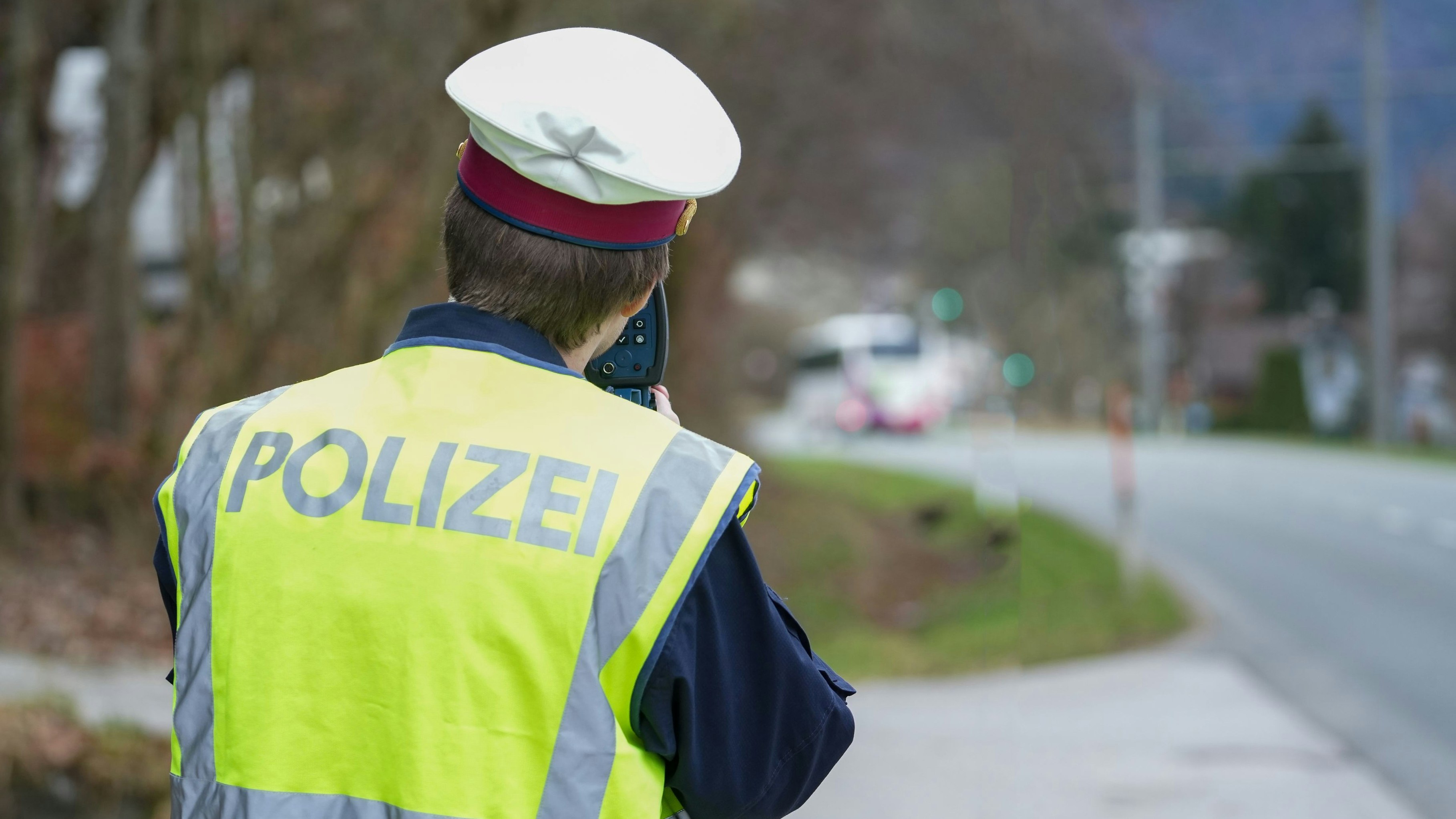 Heute.at - Fast 100 km/h – 19-Jähriger rast durchs Stadtgebiet
