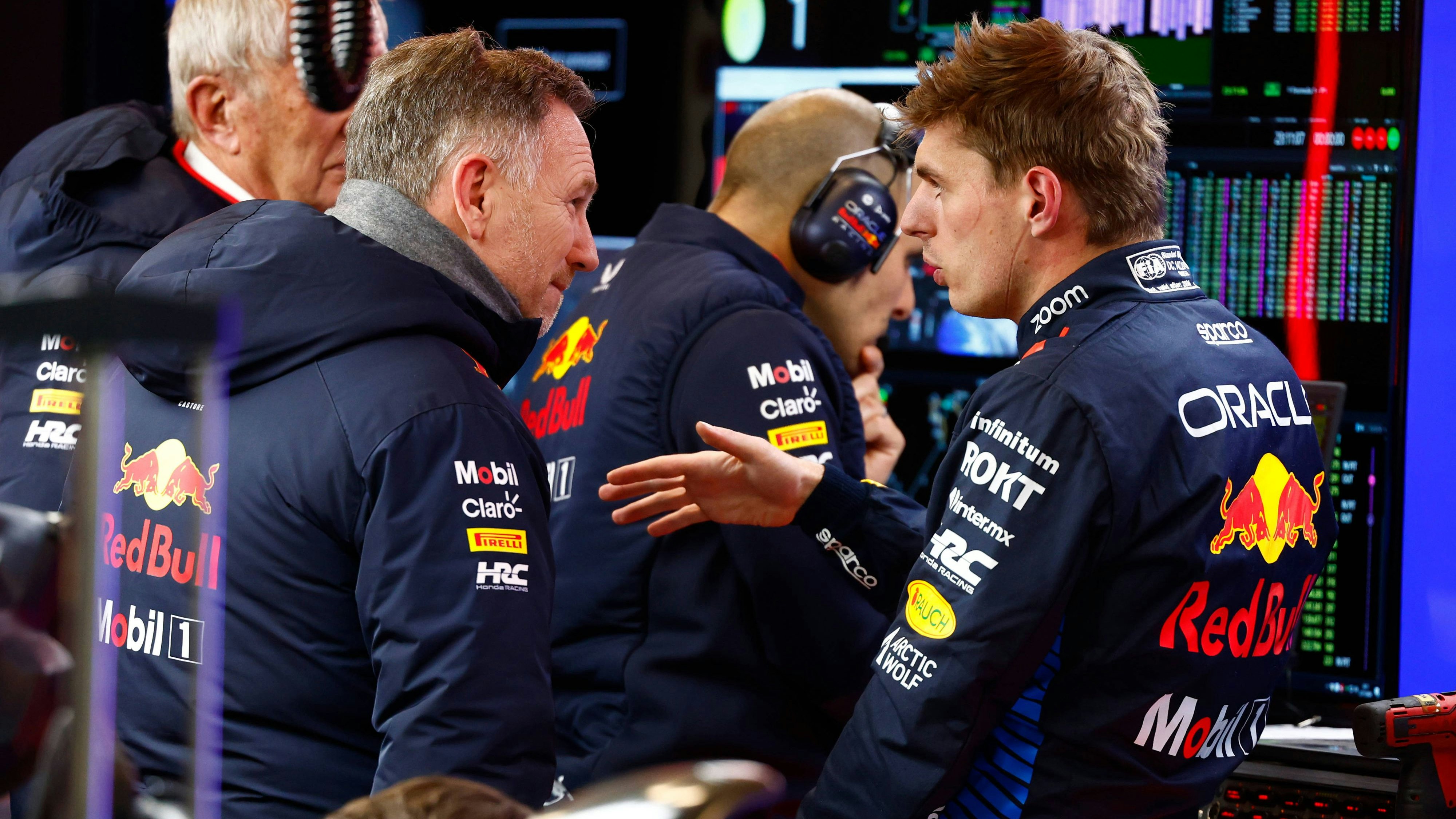 Teamchef Christian Horner verteidigt Red-Bull-Star Max Verstappen. 