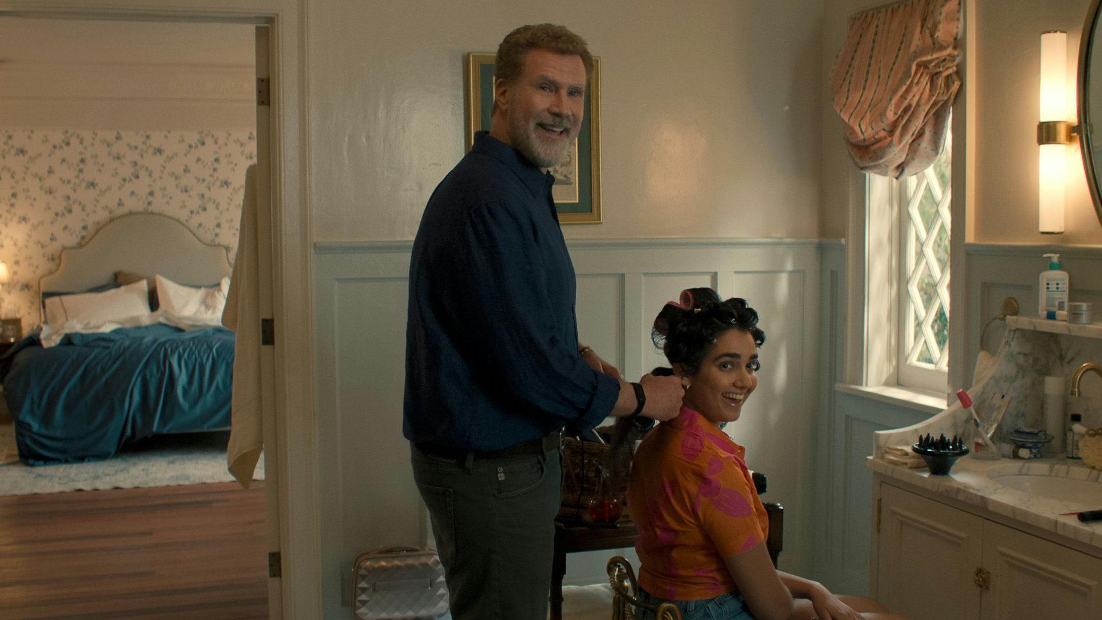 Witwer Jim (Will Ferrell) ist ein Super-Dad, der seine Jenni (Geraldine Viswanathan) nur ungern gehen lassen möchte