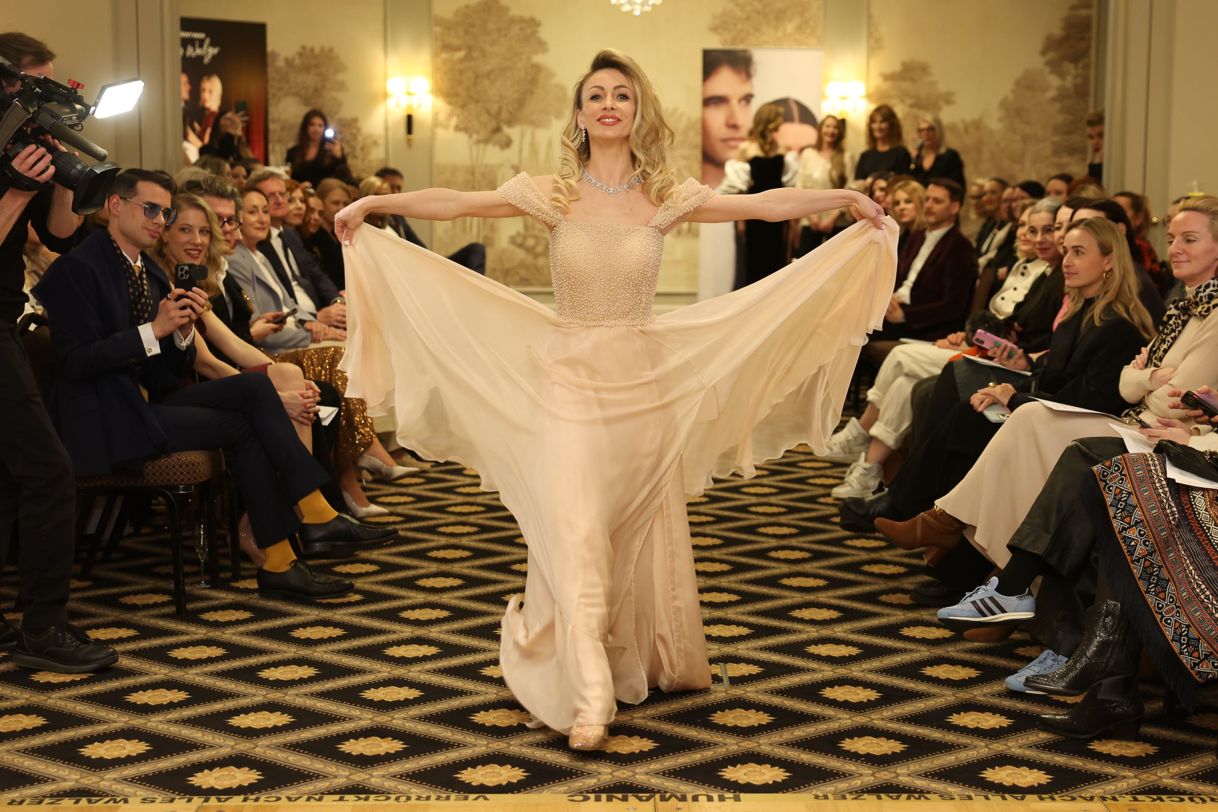 DAS WAR DER OPERNBALL COUTURE SALON 2025