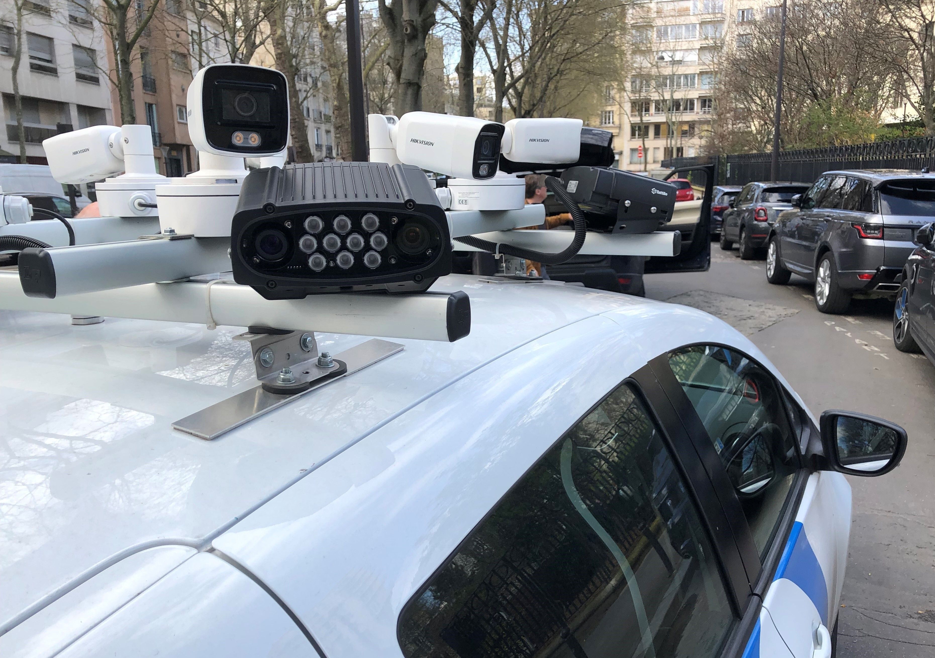 In Paris sind Scan-Cars schon im Einsatz. So sehen sie dort aus.