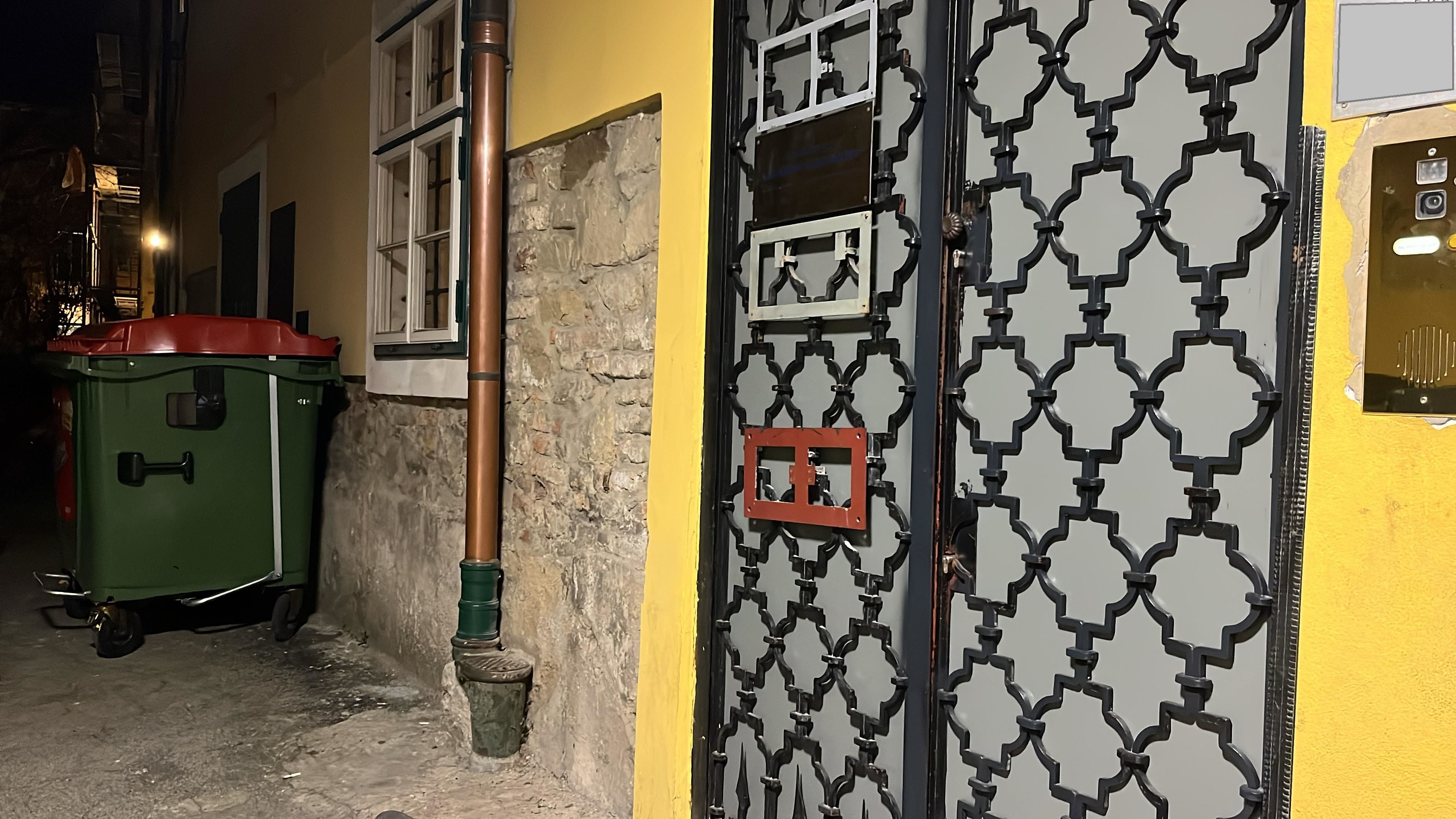 Nach dem Angriff in der Anwaltskanzlei ergriff der Mann mit der Tatwaffe zu Fuß die Flucht.