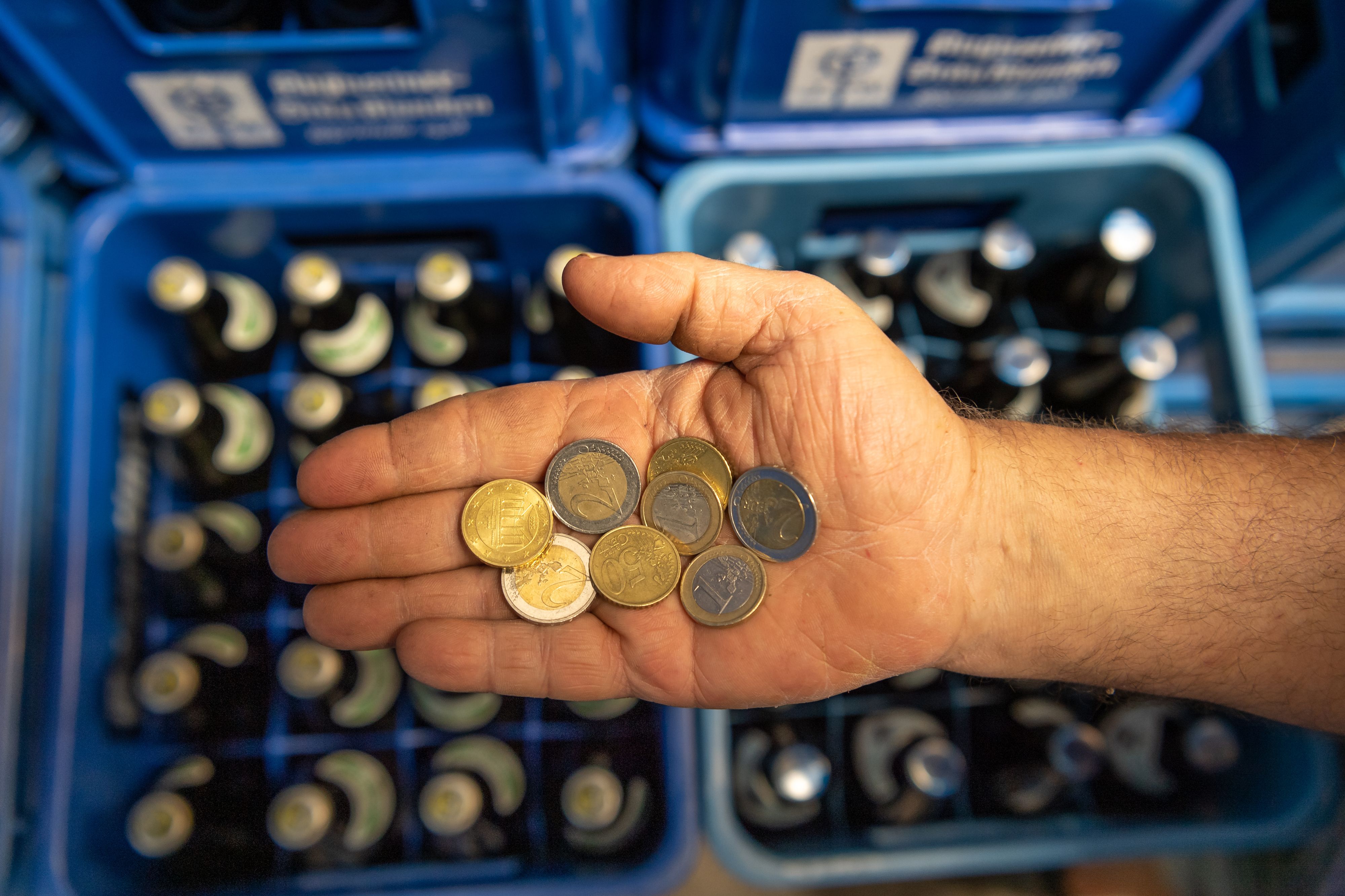 Deutsche könnten bei der Retourgabe von leeren Mehrweg-Glasflaschen in Österreich ein Plus machen. Symbolbild.