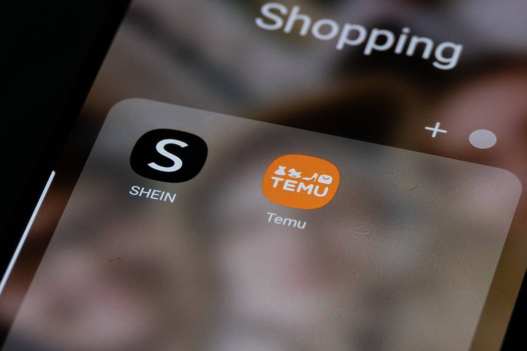 Die EU plant neue Gebühren für Online-Shops wie Temu und Shein.