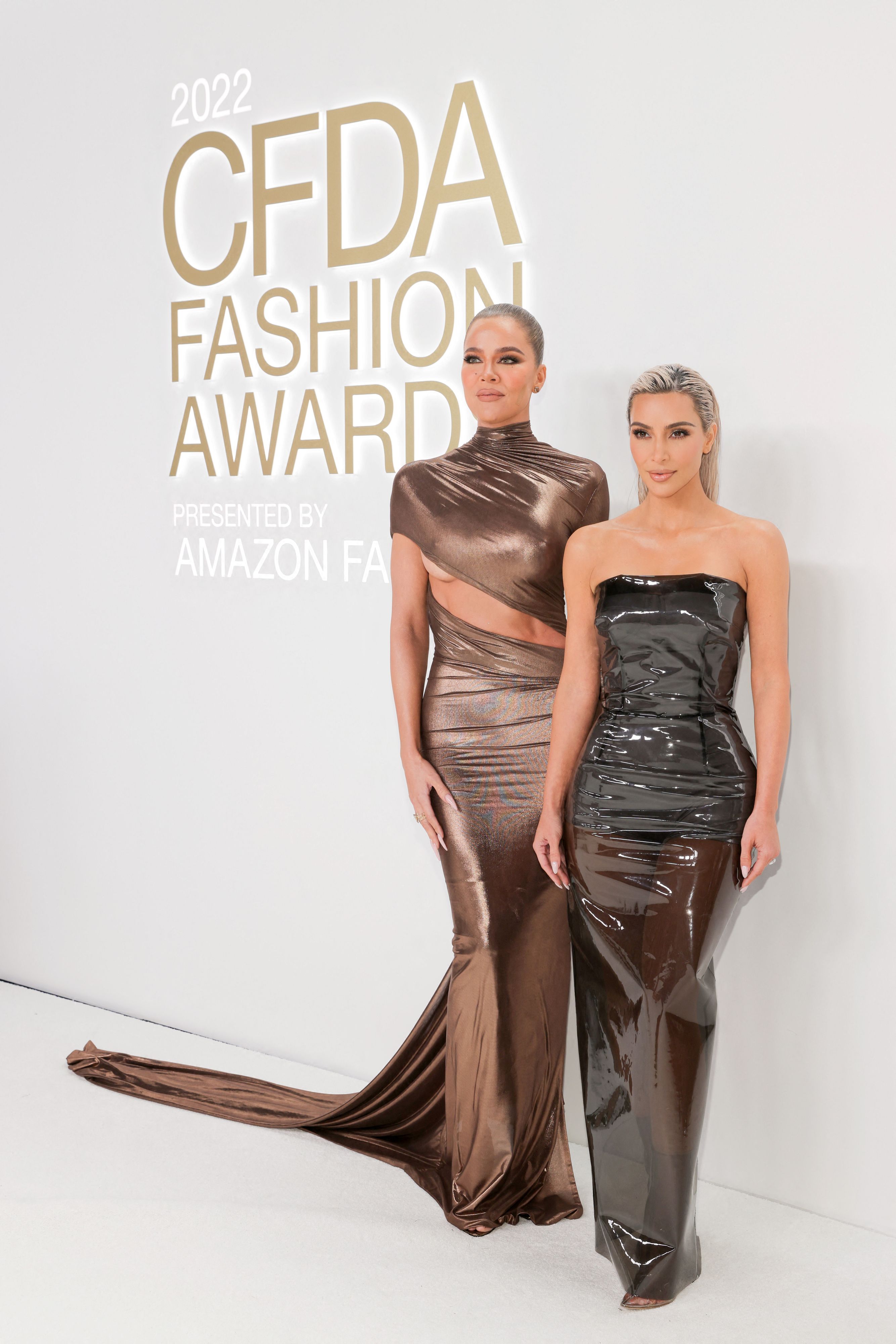 Khloé Kardashian ist die Schwester von Kim Kardashian.