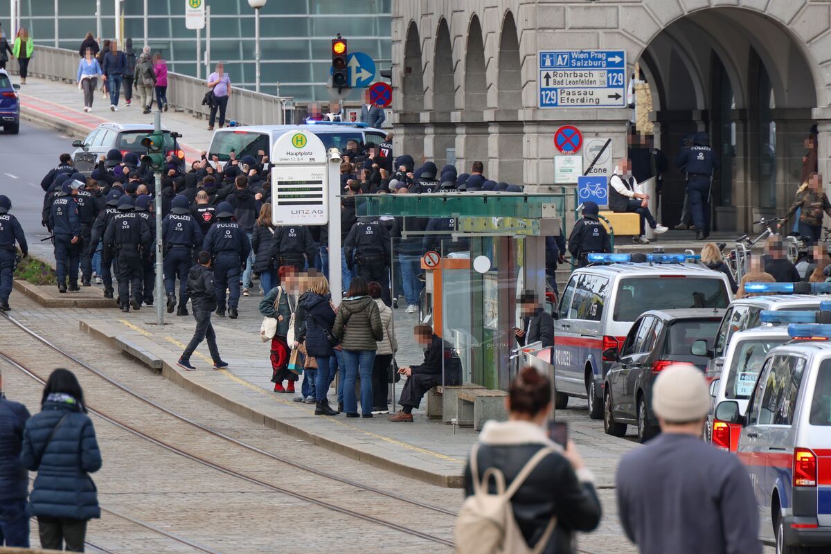 Beim Match der Blau Weißen gegen Austria Wien im März des Vorjahres gab es in der Linzer Innenstadt massive Polizeipräsenz.