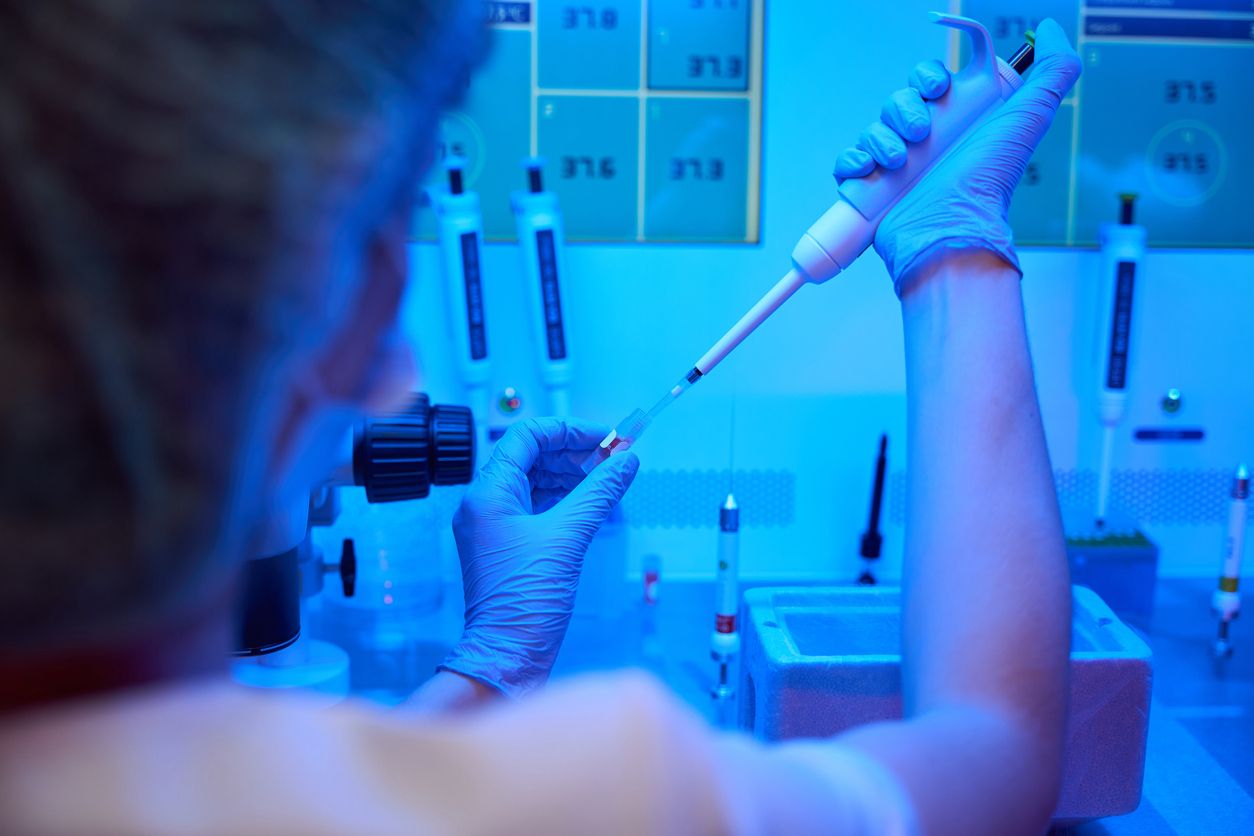 Den Frauen wurden am laufenden Band Eizellen entnommen. (Symbolbild)