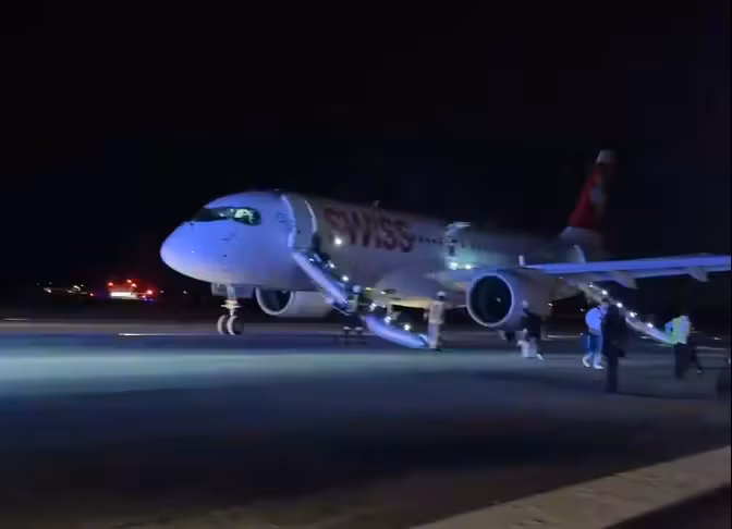 Ein Swiss-Flieger musste am 23. Dezember 2024 außerplanmäßig in Graz landen. Tage später war ein Flugbegleiter tot.