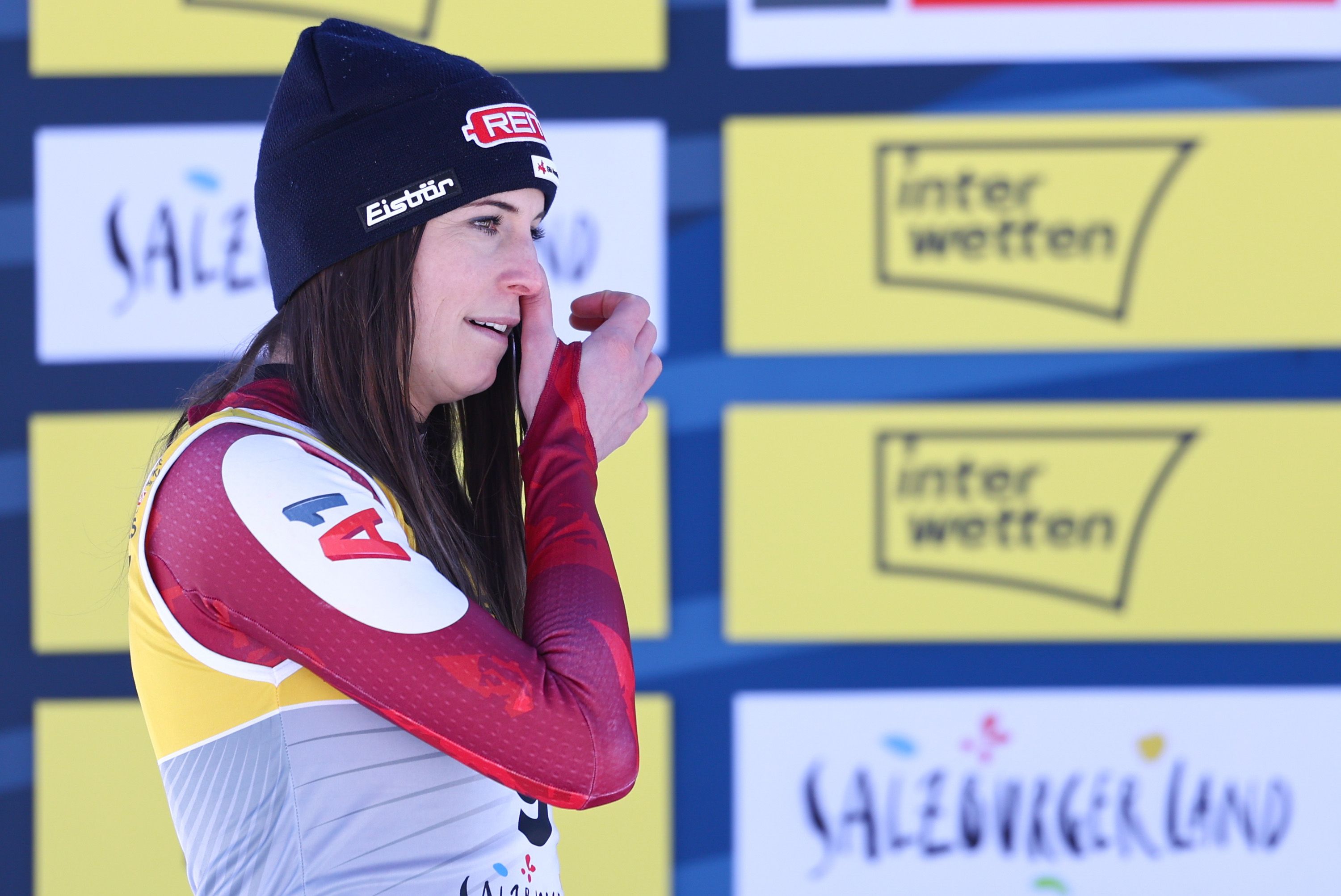 Ski-Ass Mirjam Puchner holt sensationell die Silbermedaille. 