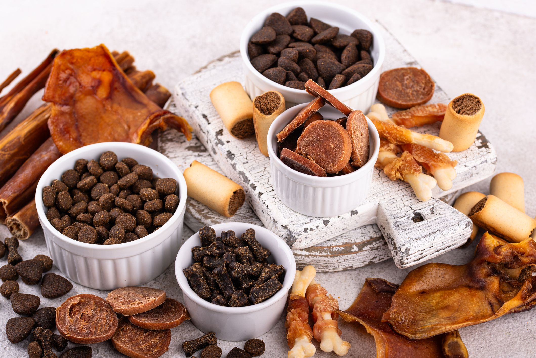 Alle zwölf Hunde-Leckerlis fielen im Test durch. (Symbolbild)