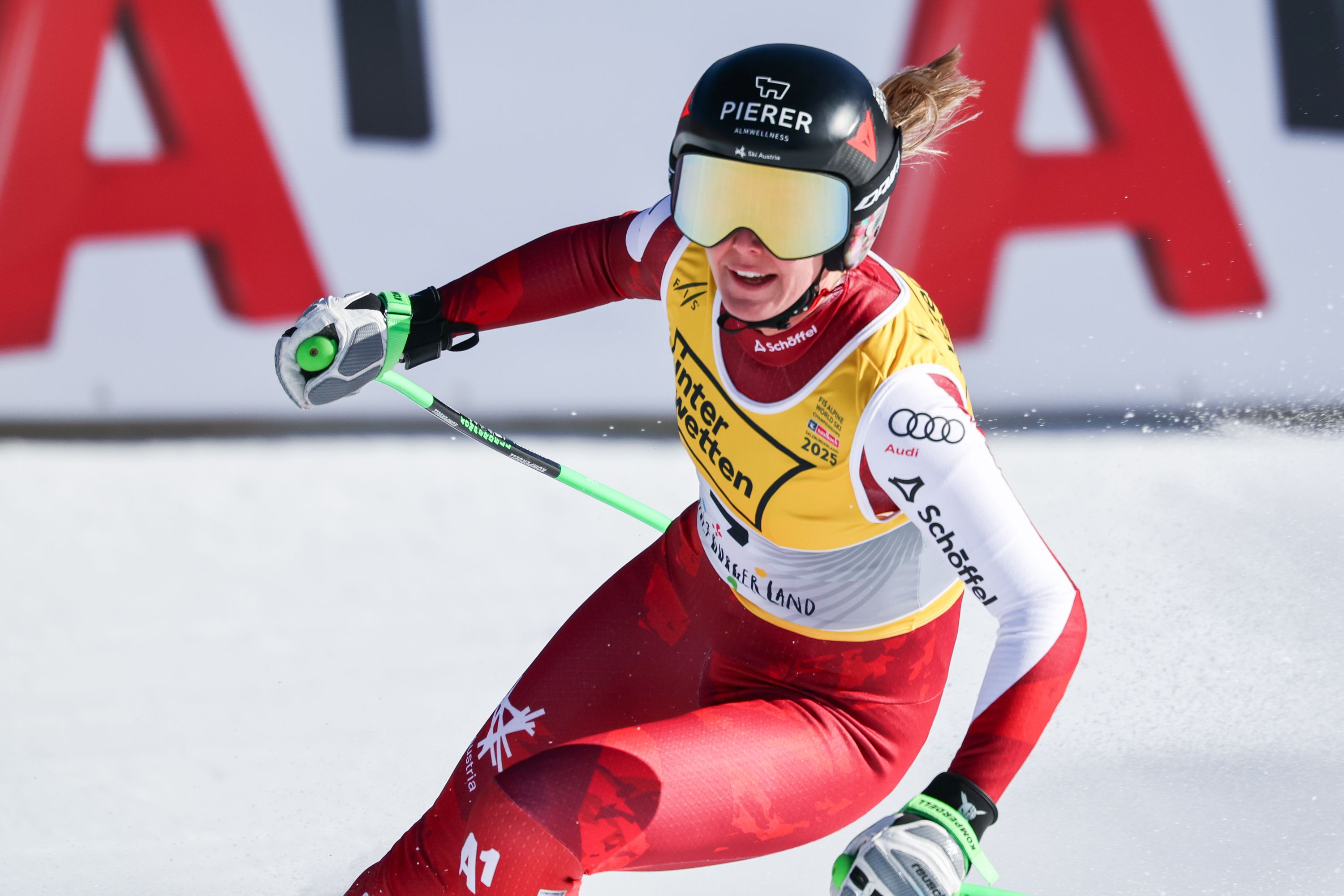 Conny Hütter kämpft mit Kathi Huber um Edelmetall.