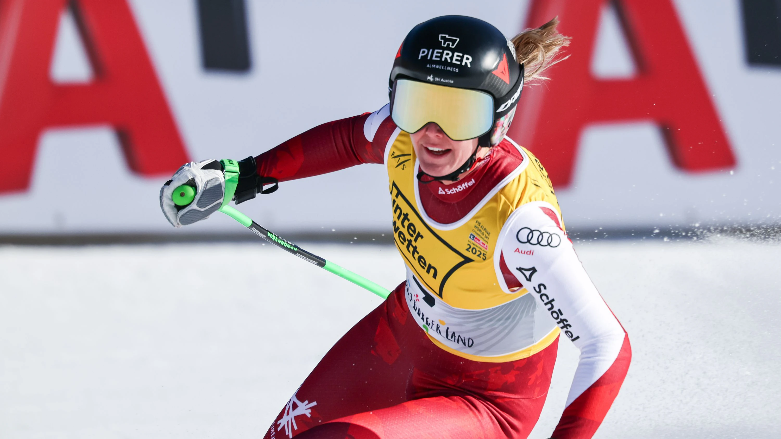 Conny Hütter kämpft mit Kathi Huber um Edelmetall.