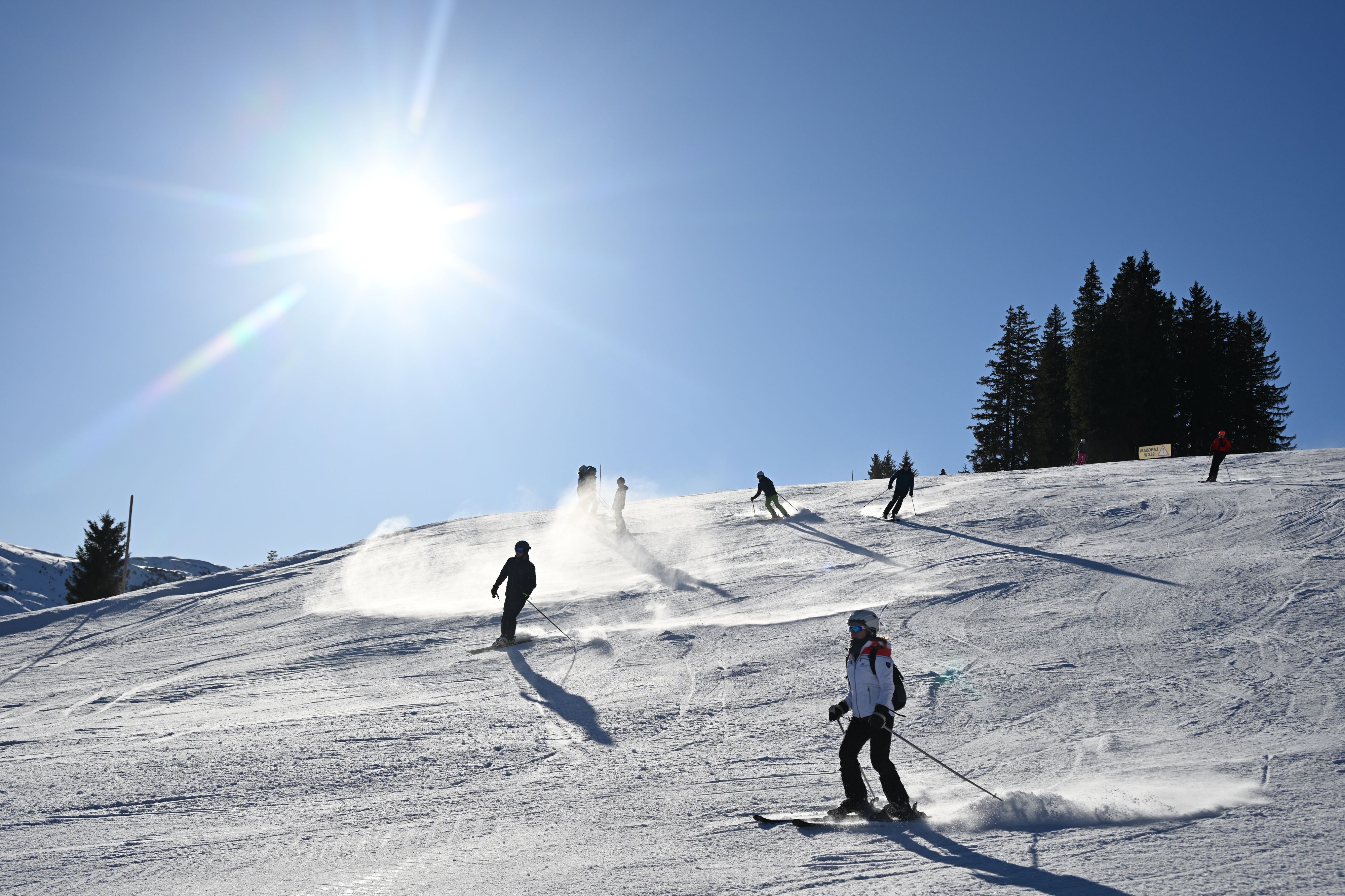 Eine aktuelle Umfrage zeigt: Skifahren ist für viele Österreicher immer noch das 