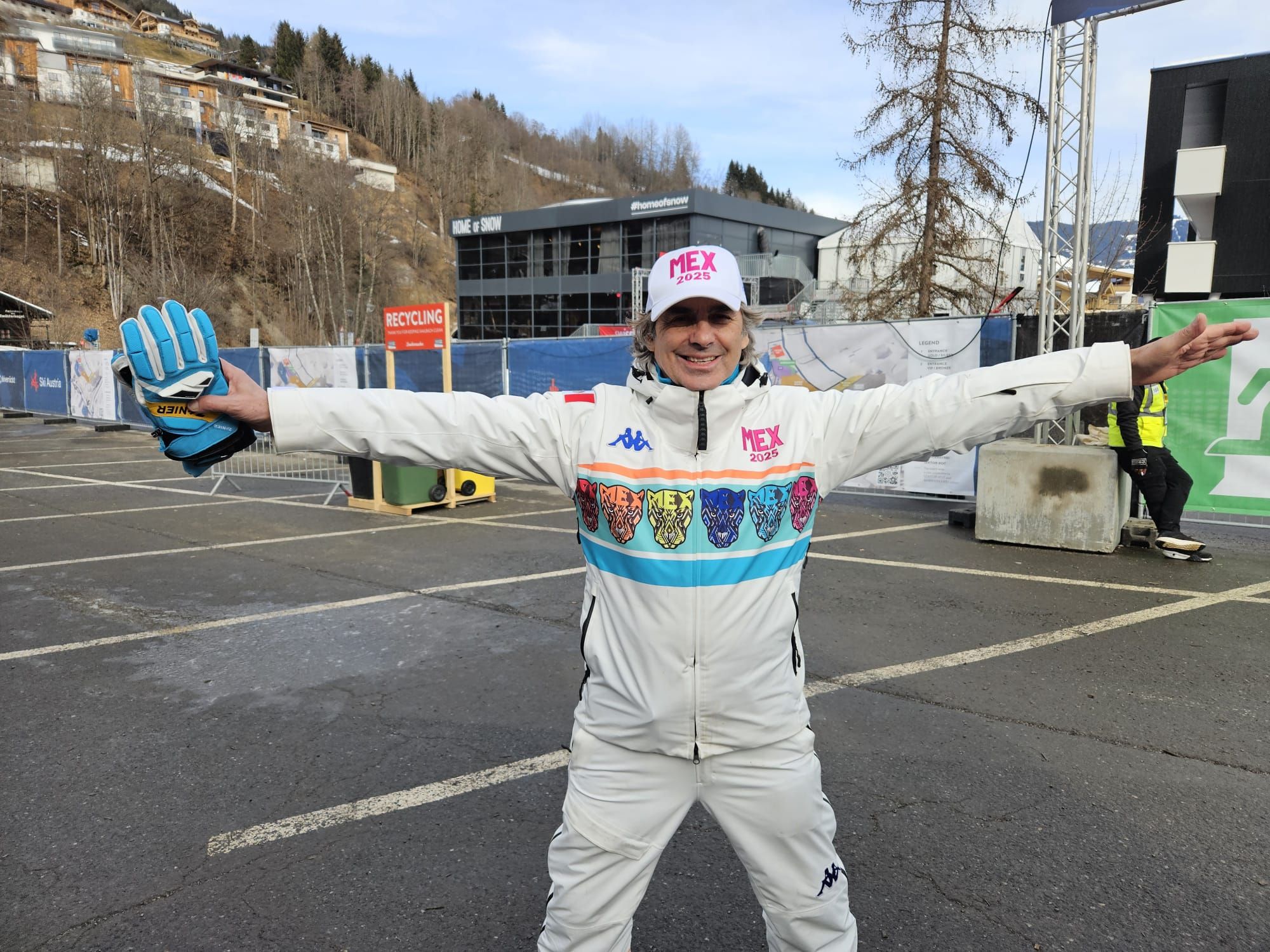 Hubertus von Hohenlohe im lässigen Mexiko-Outfit.