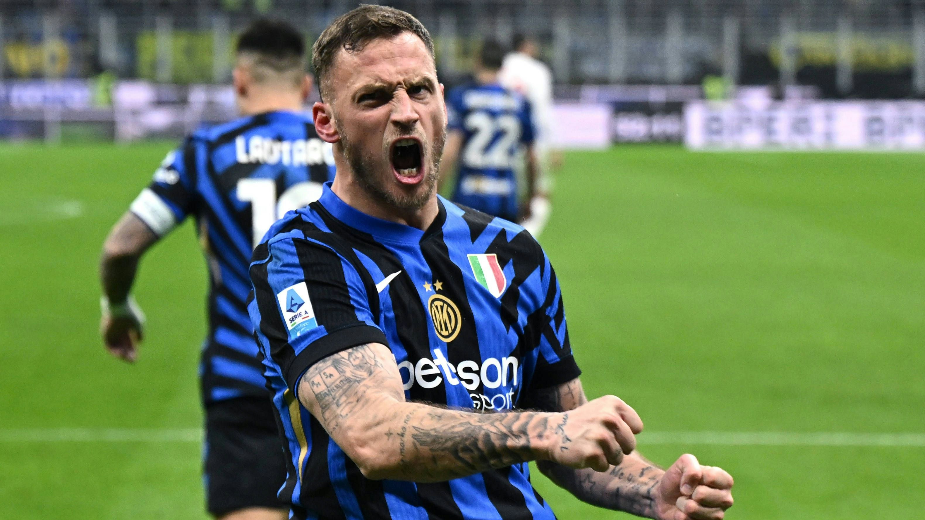 Marko Arnautovic bejubelt sein erstes Serie-A-Saisontor.