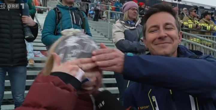 Lukas Schweighofer und Anna Truppe beim heiteren Interview nach WM-Bronz von ihrer Schwester Kathi Truppe.