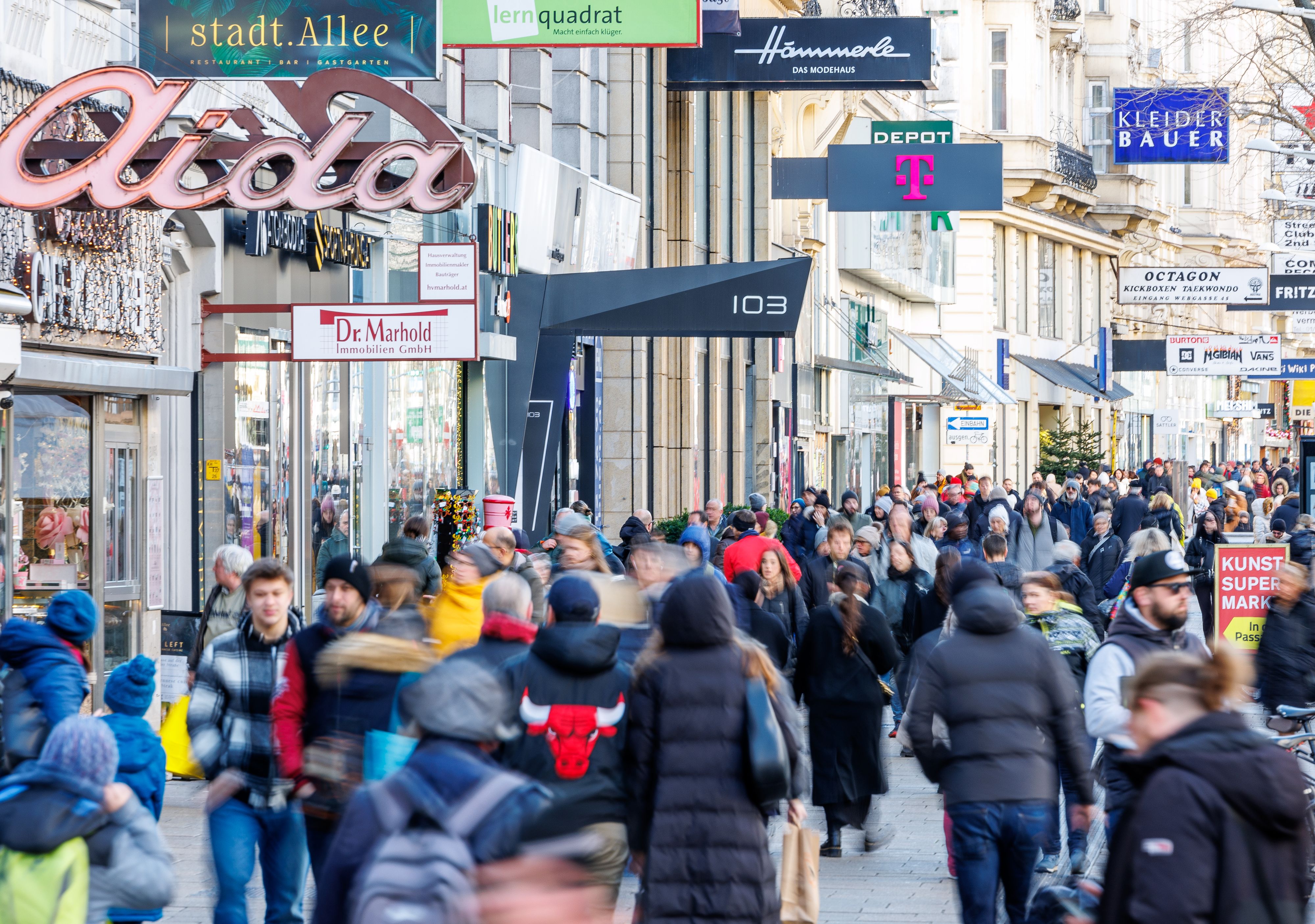Die Bevölkerung Österreich ist auf knapp 9,2 Millionen Einwohner angewachsen. 