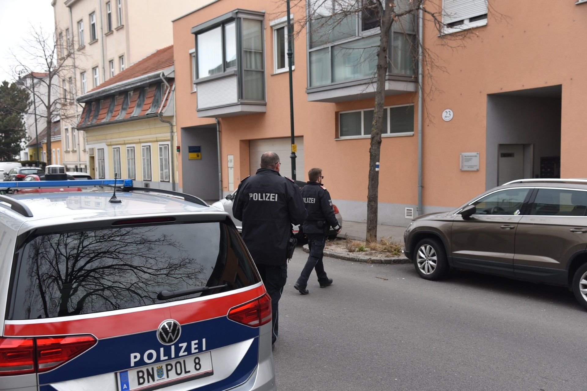 In diesem Haus wohnte das Todesopfer. Der Verdächtige lebte ein paar Türen weiter.