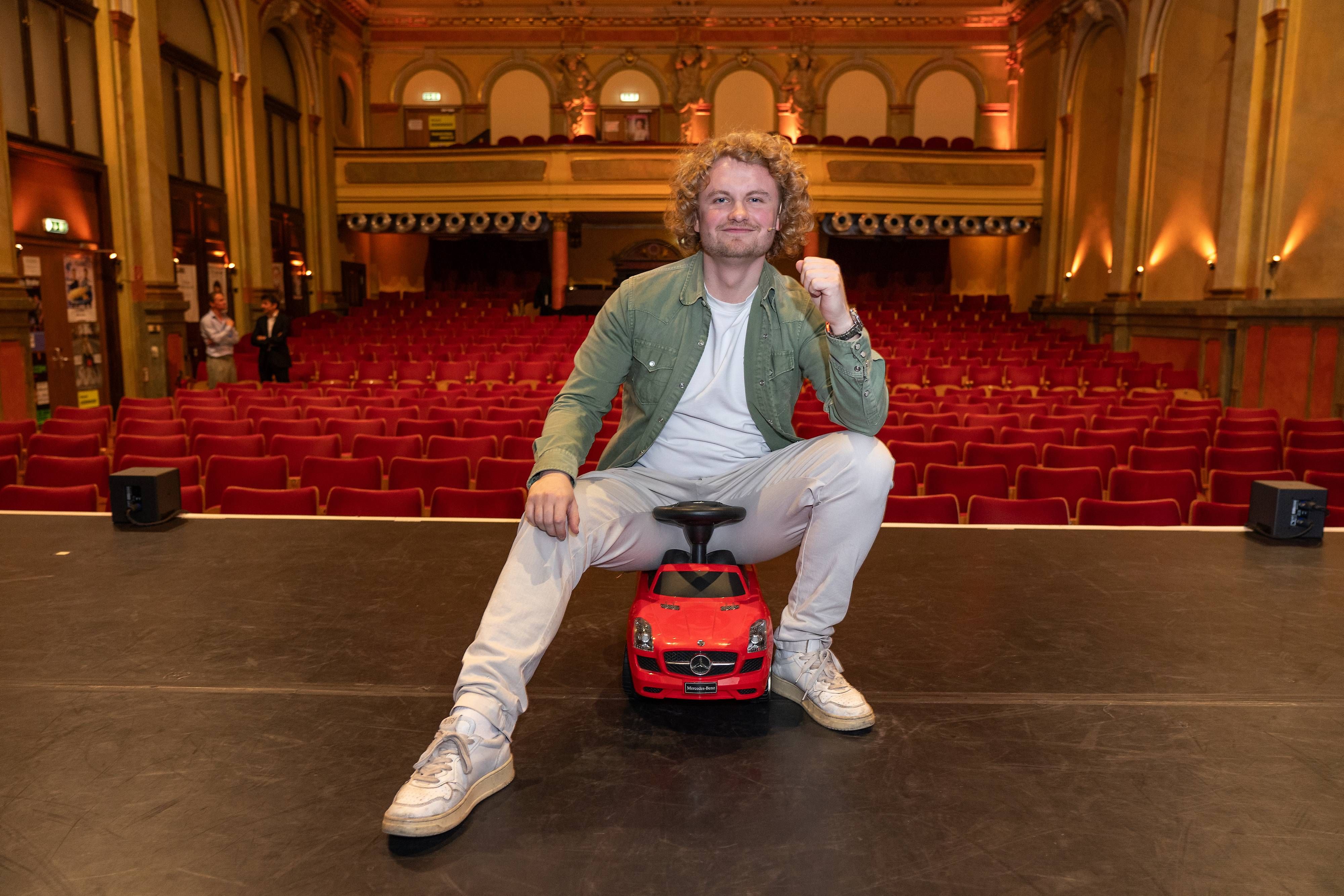 Paulus Bohl bei seiner Premire von dem Kabarett 