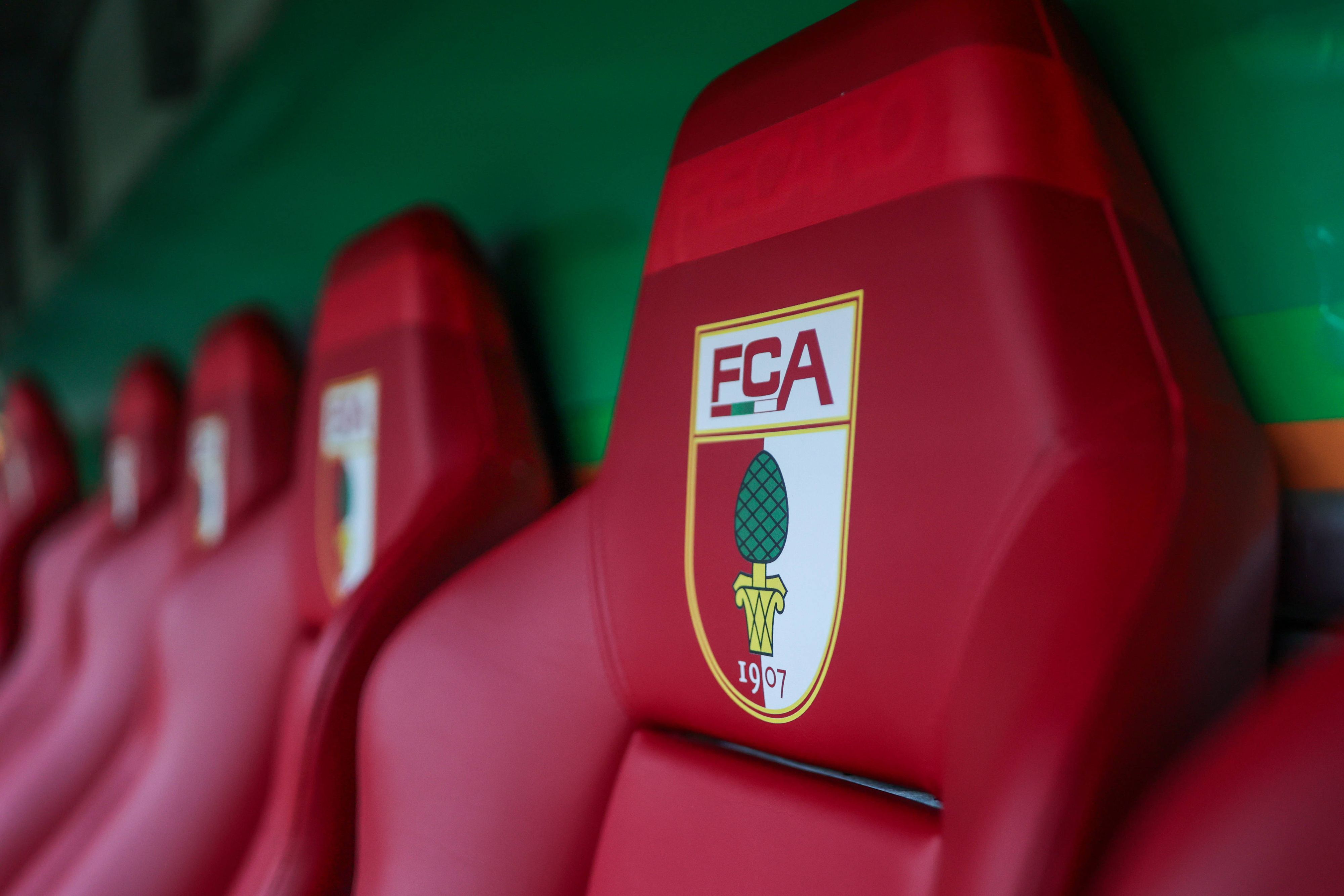 Ein Spieler des FC Augsburg war in Untersuchungshaft. 