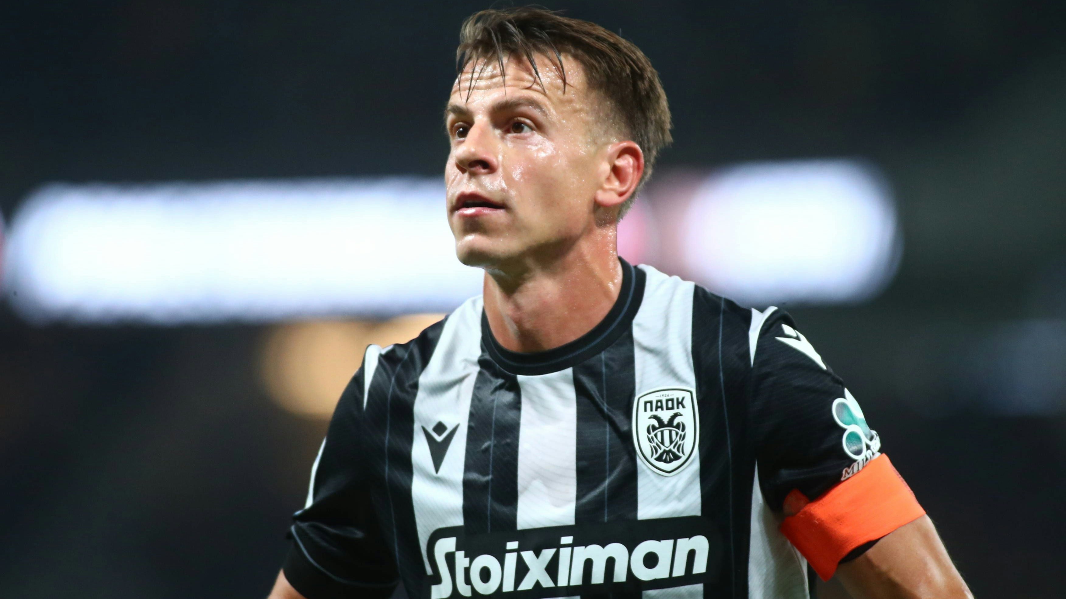 STEFAN SCHWAB of PAOK in action during the SuperLeague regular season soccer match between AEK Athens and PAOK held at OPAP Arena in Athens, Greece, 20 Octoberl 2024. IMAGO/ONE INCH PRODUCTIONS ATHENS Greece Copyright: xOnexInchxProductionsx 6347822