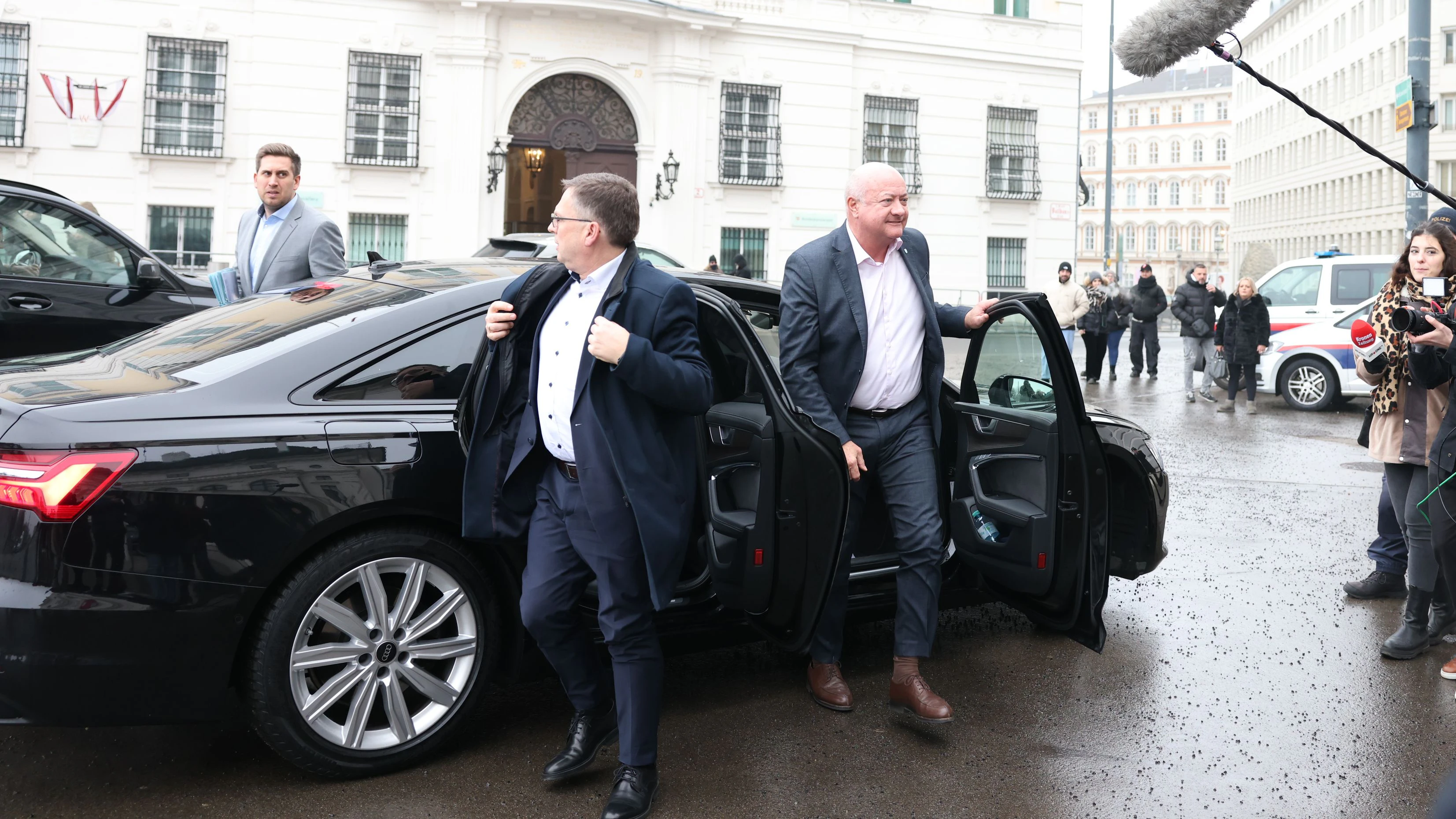 Christian Stocker vor seinem Termin in der Hofburg.